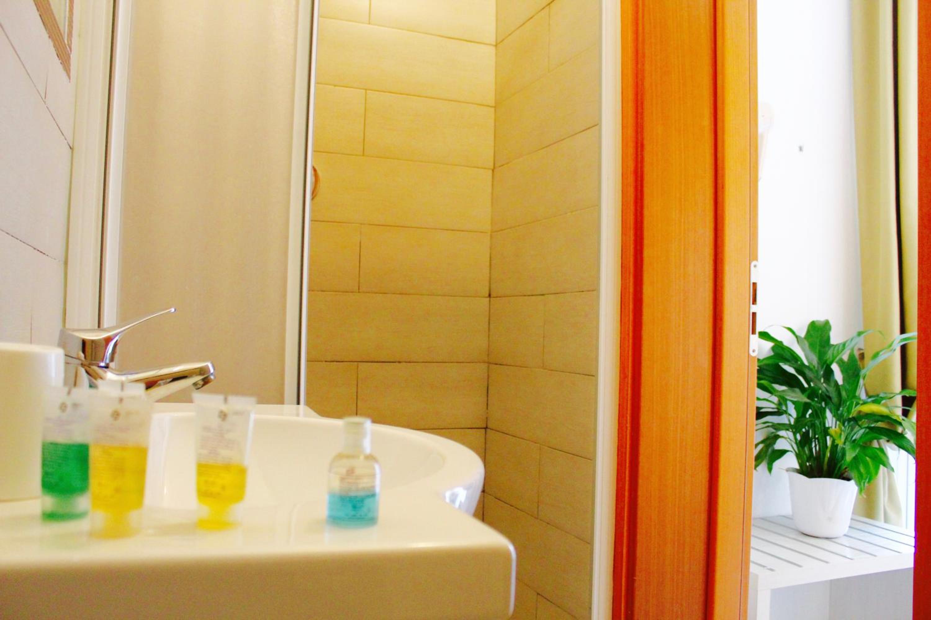 Comfort Double or Twin Room - Photo 10