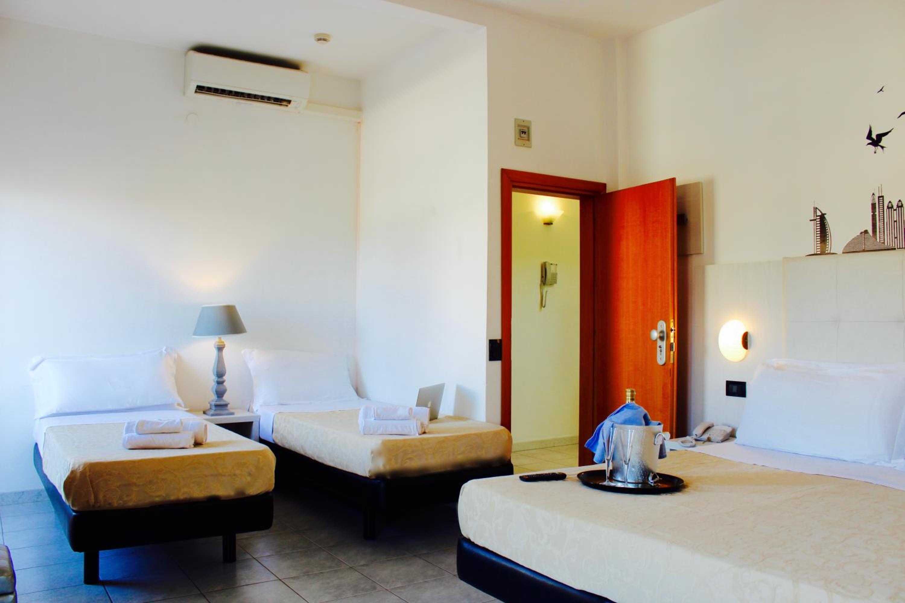 Comfort Quadruple Room - Photo 10
