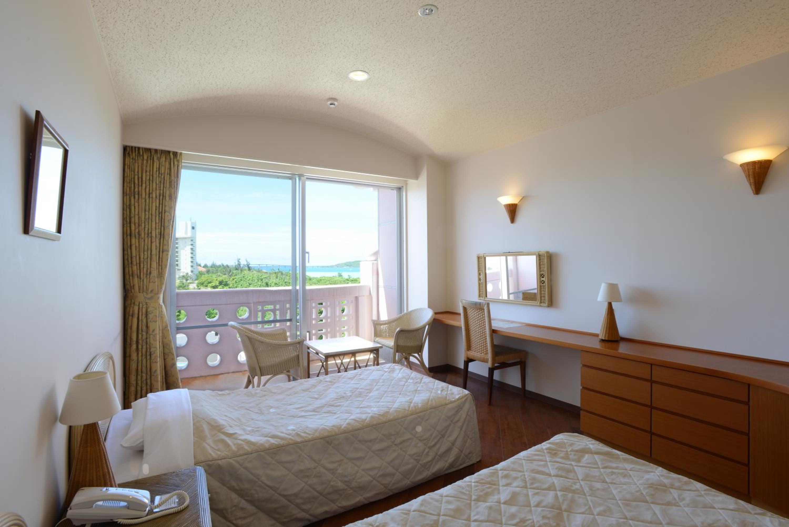 Twin Room - Non-Smoking photo 1