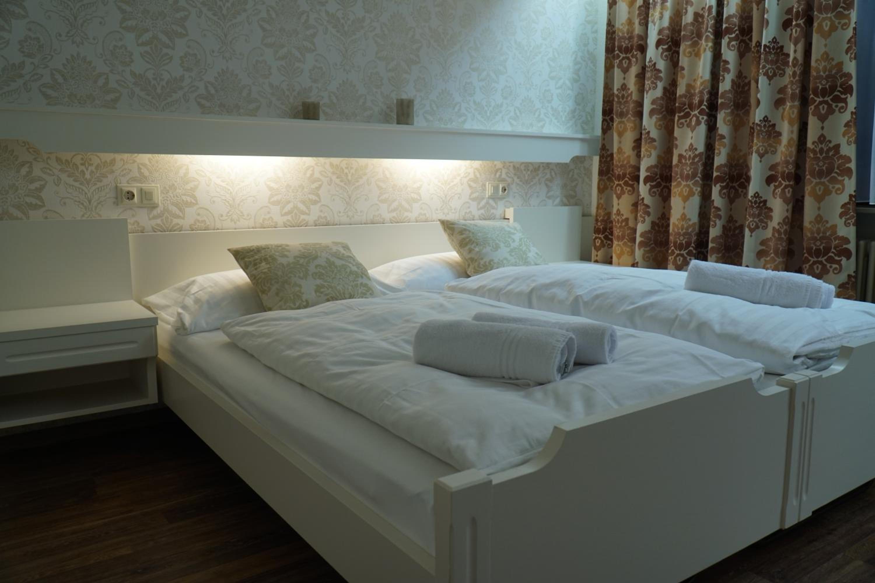 Deluxe Double Room with Bath