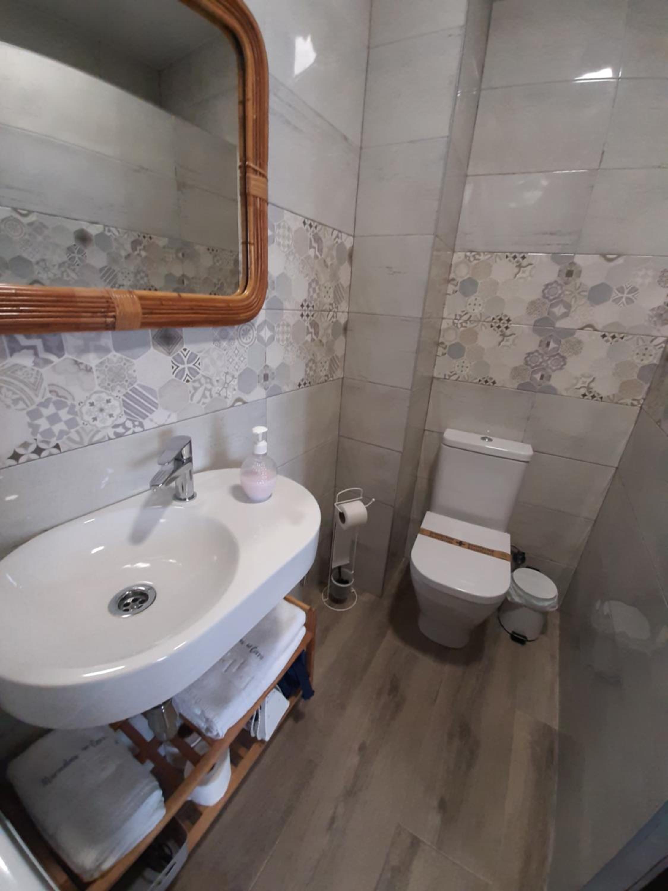 Deluxe Double or Twin Room with Mountain View photo 3
