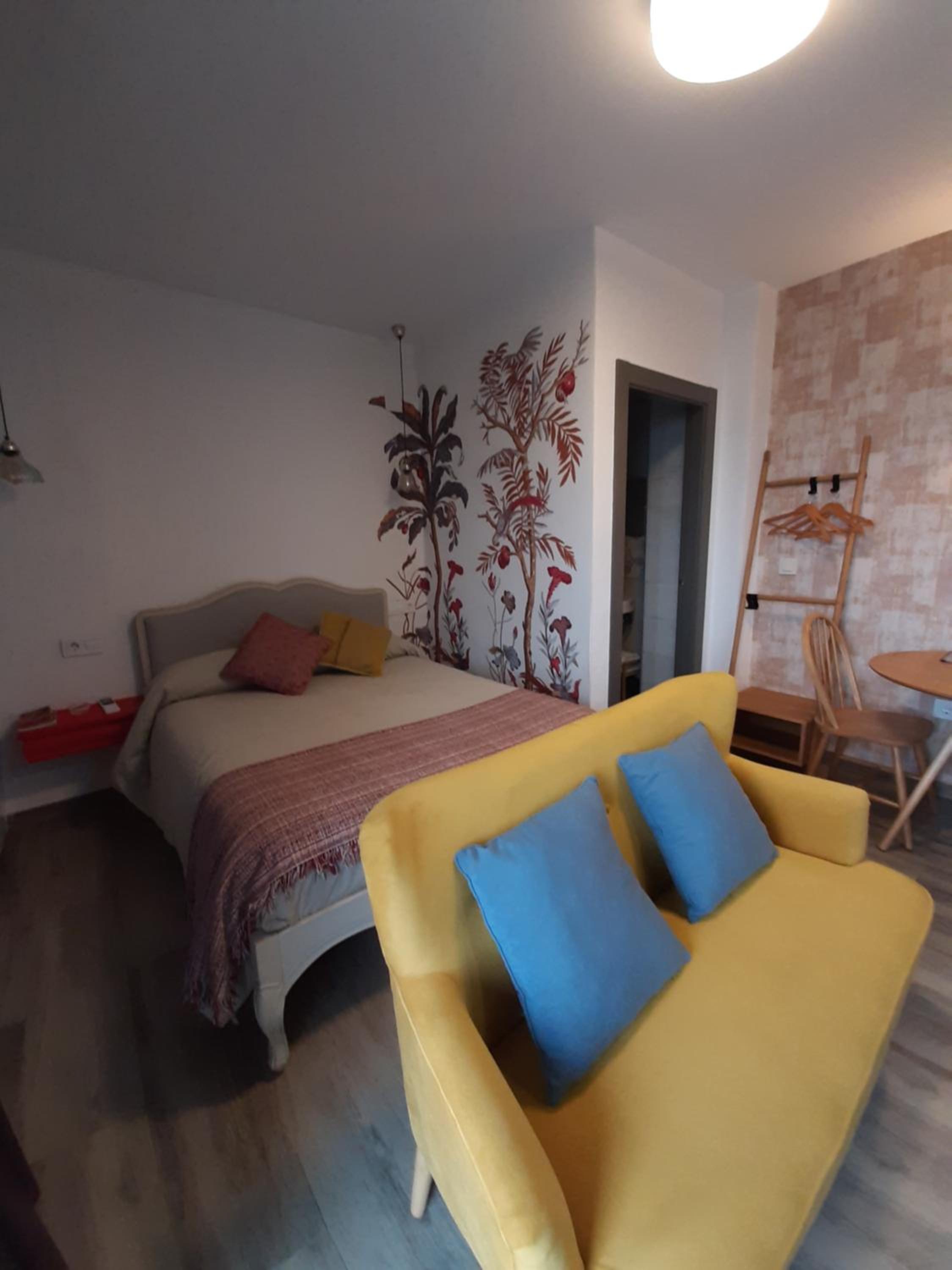 Deluxe Double or Twin Room with Balcony photo 3