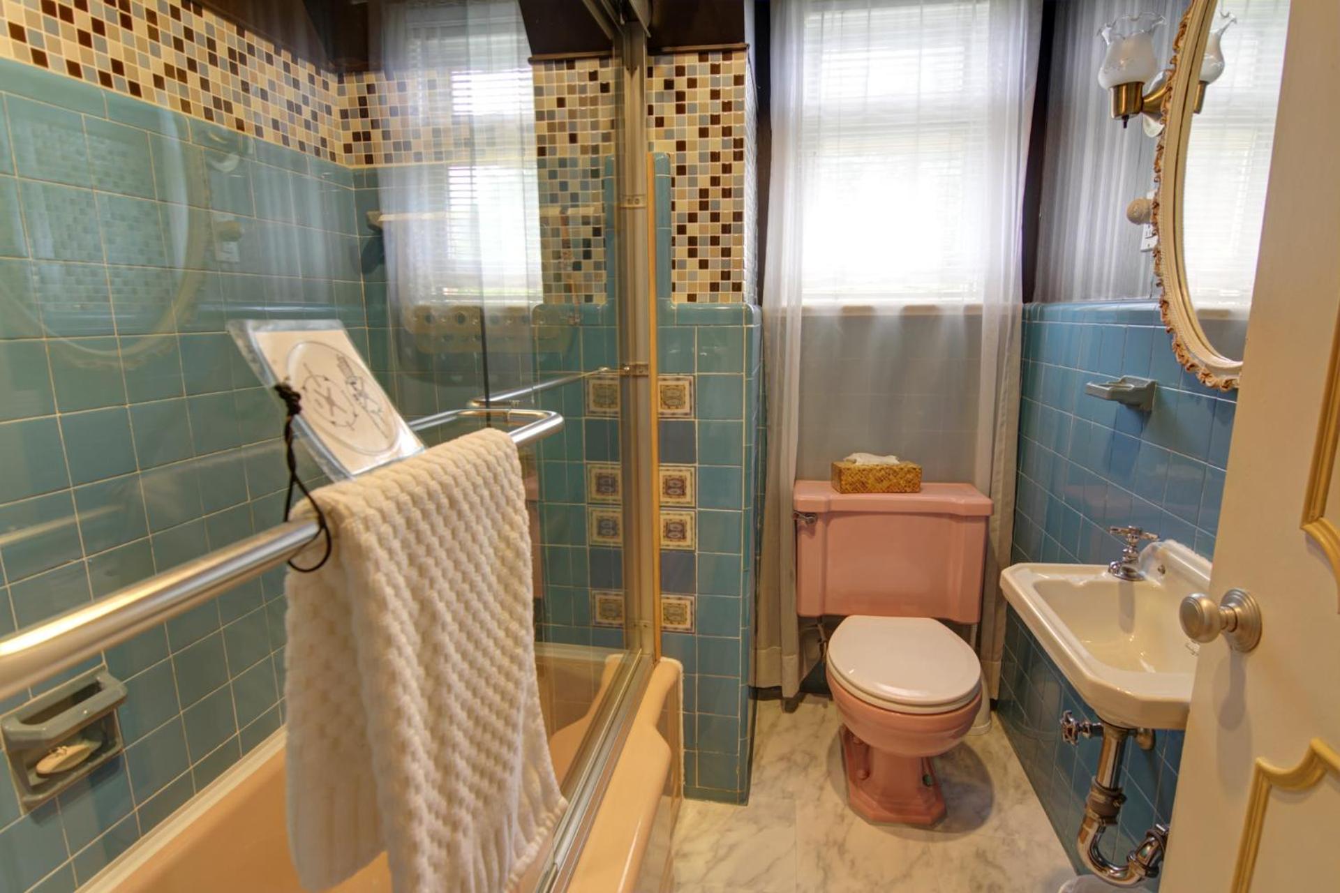 One-Bedroom Suite photo 3