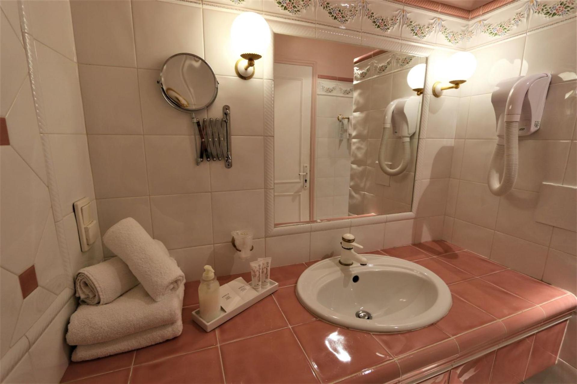 Ambiance Room photo 2