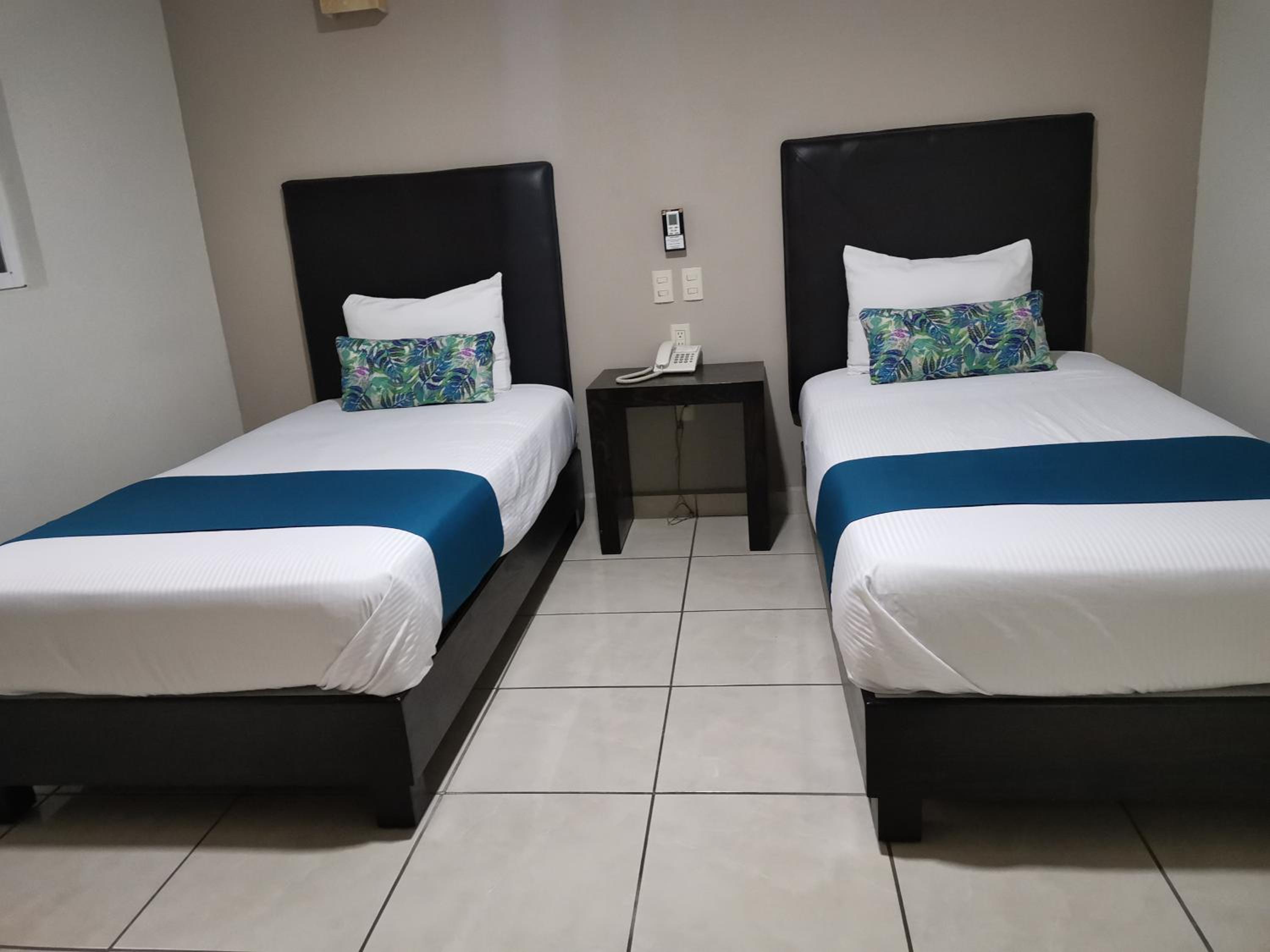 Deluxe Room - Photo 1
