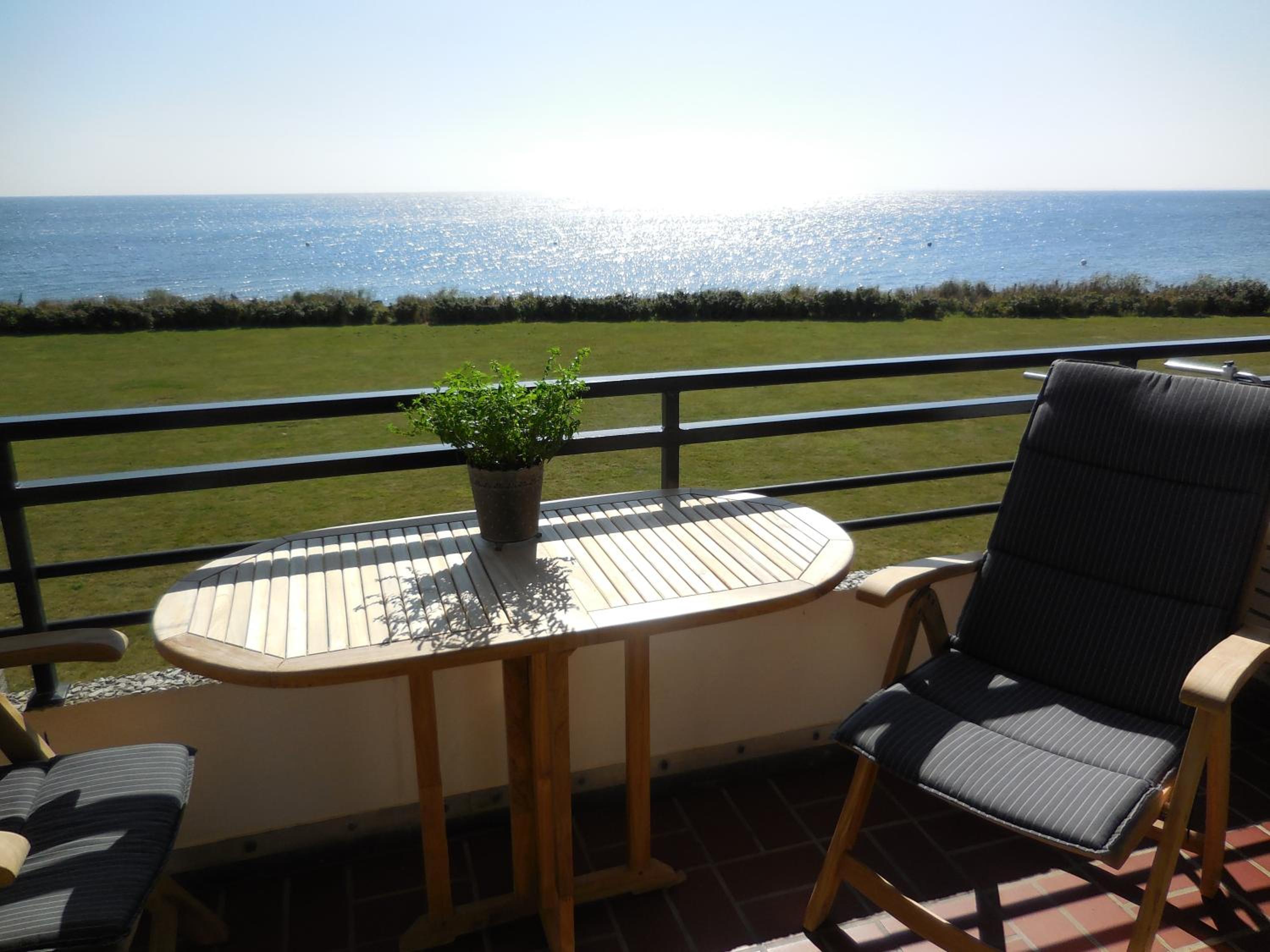 Apartment with Sea View photo 2