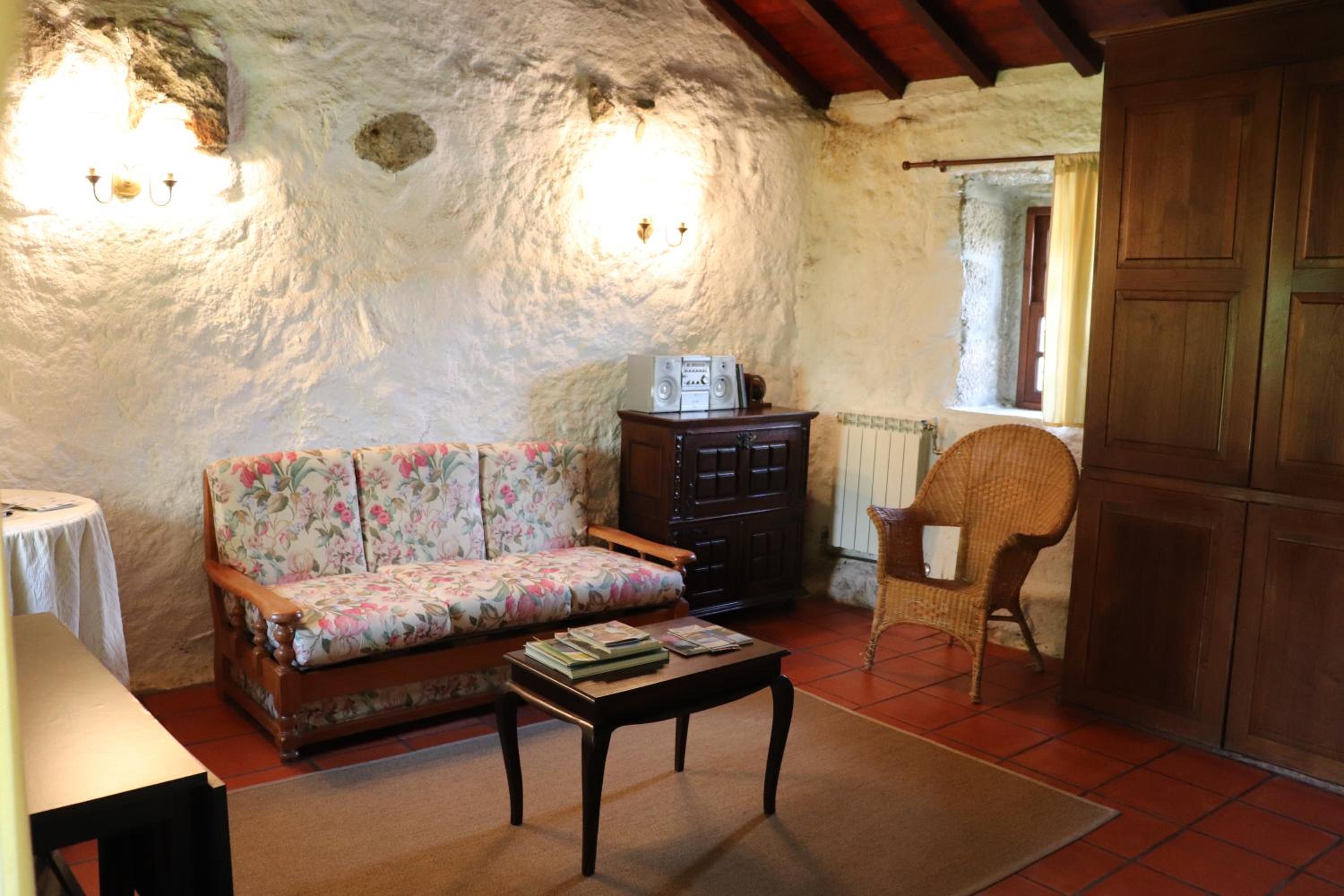One-Bedroom House photo 1