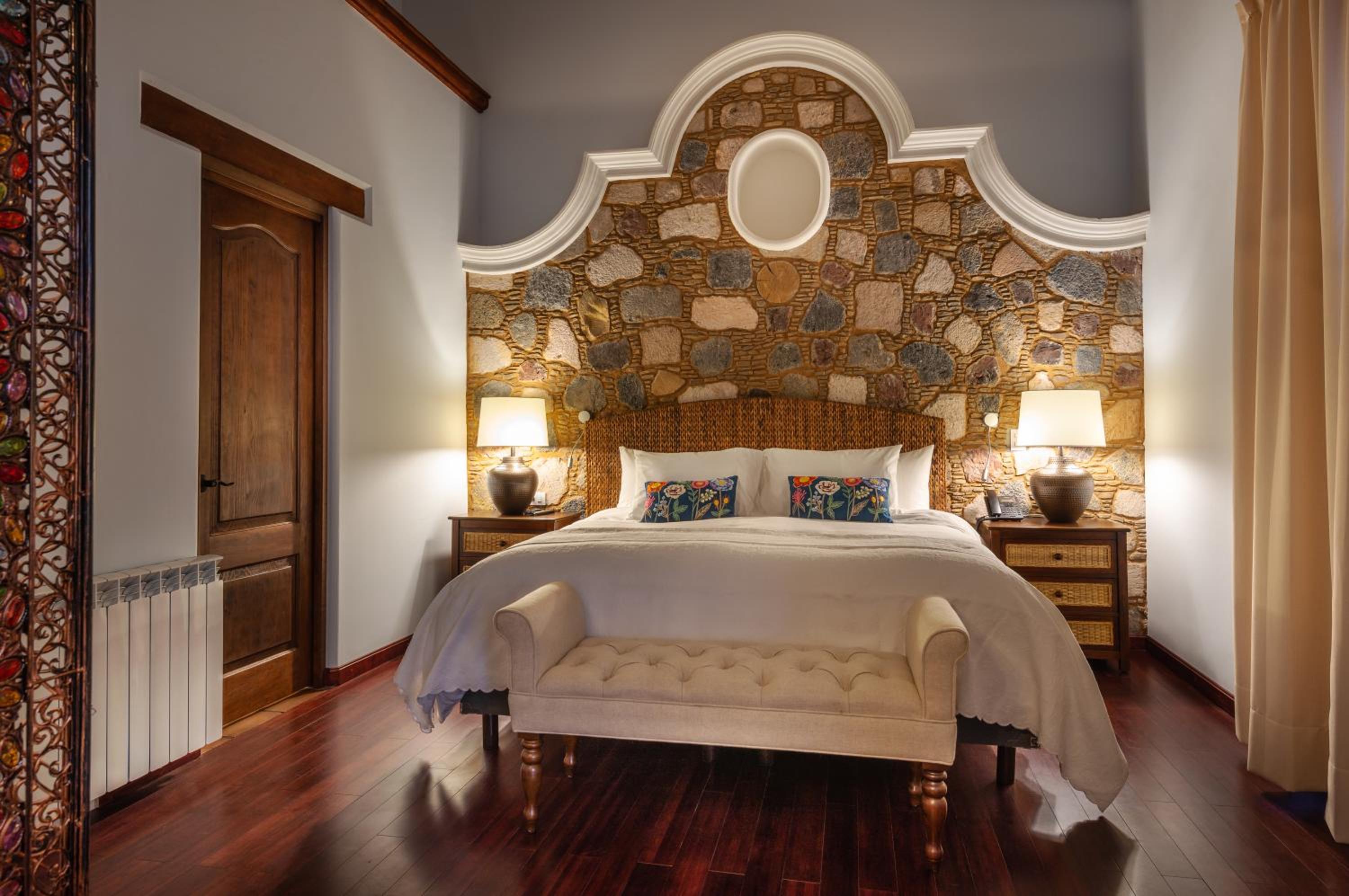 King Suite - Photo 1