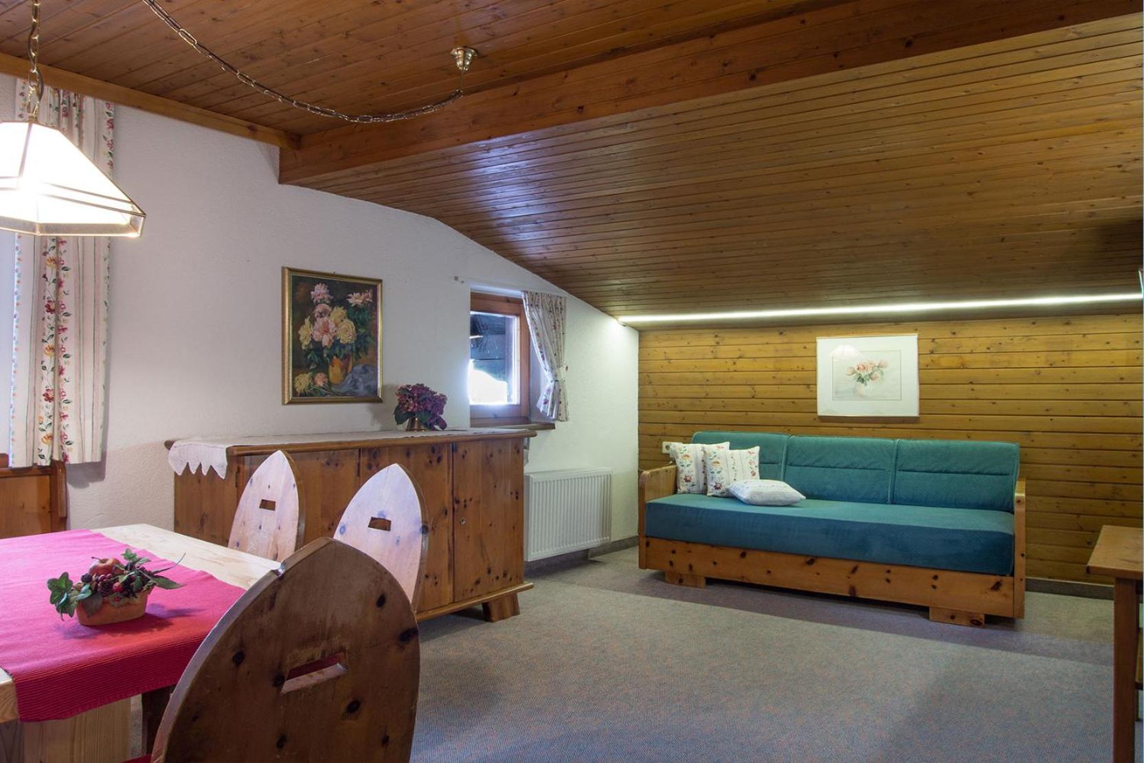 Three-Bedroom Apartment photo 1