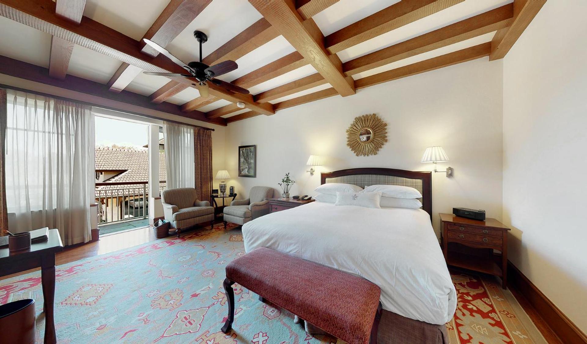 Standard Room - King Bed photo 1