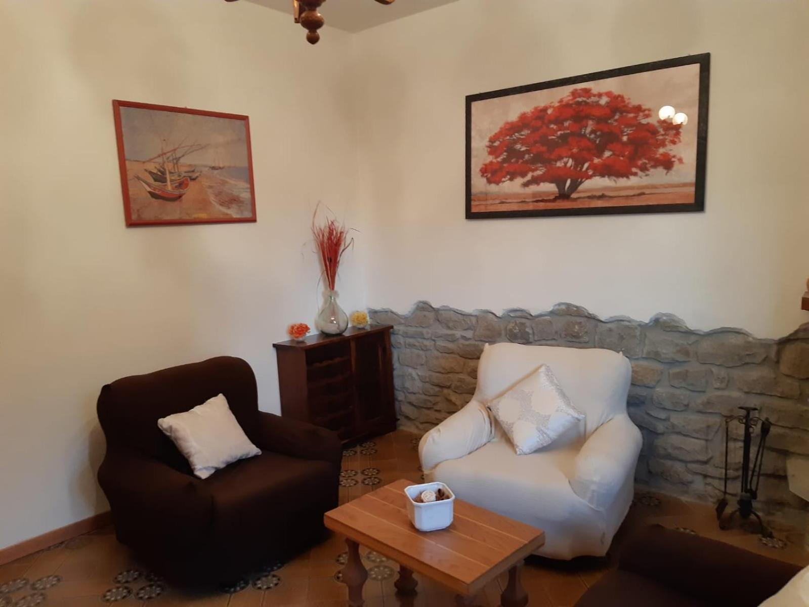 Three-Bedroom House - Photo 24