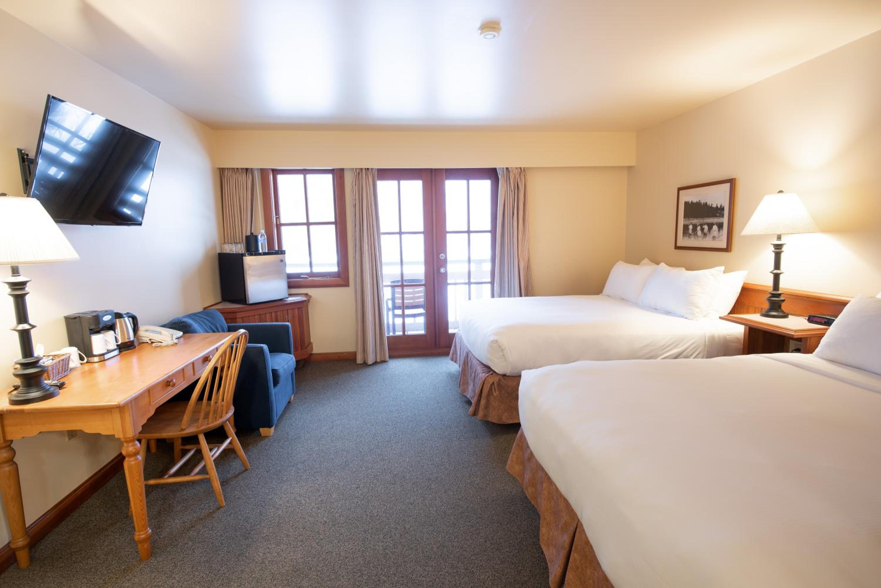 Queen Room With Garden View - Non-Smoking