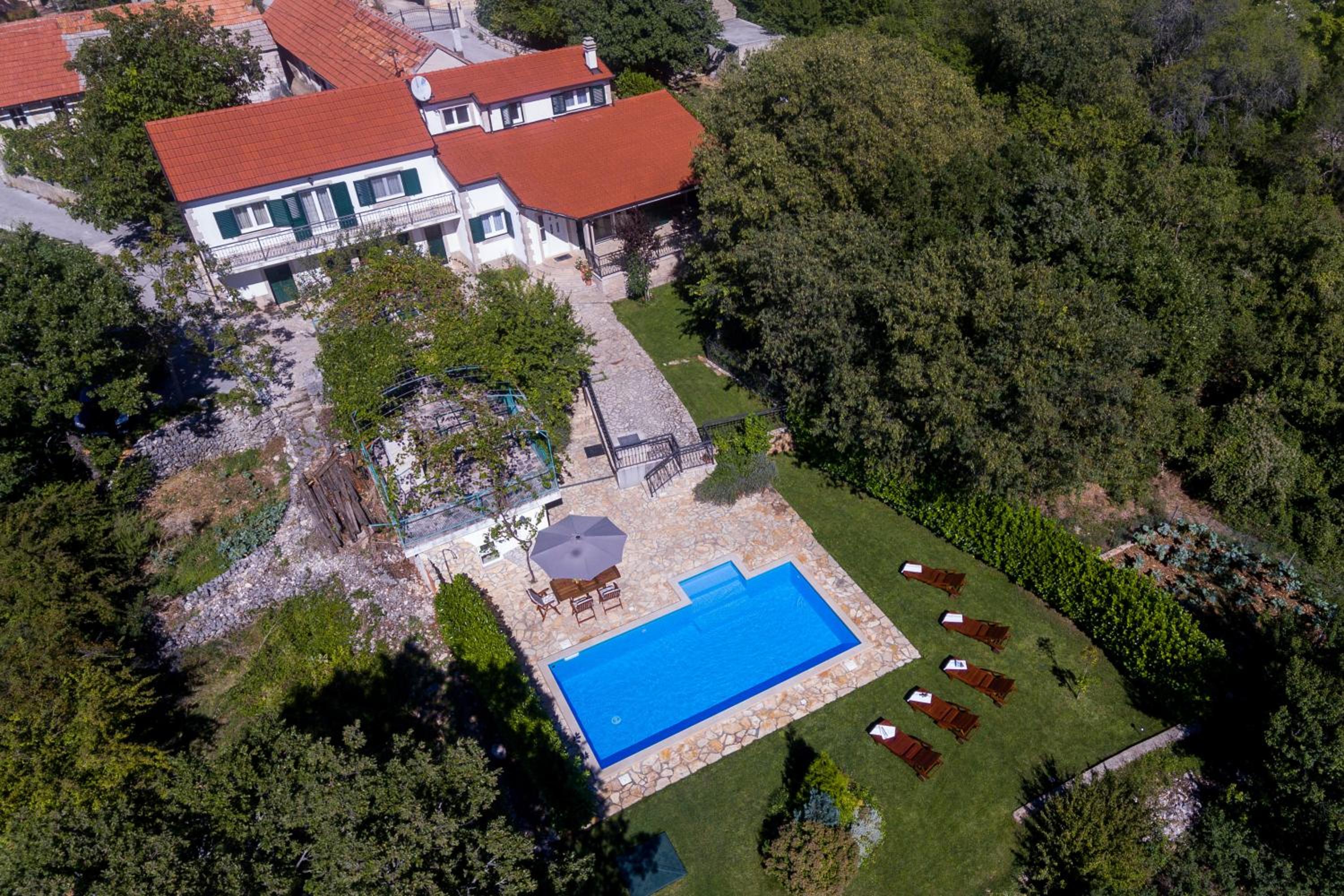 Villa with Private Pool photo 3