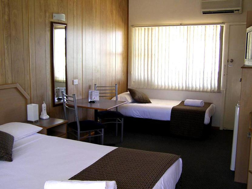 Standard Twin Room photo 1