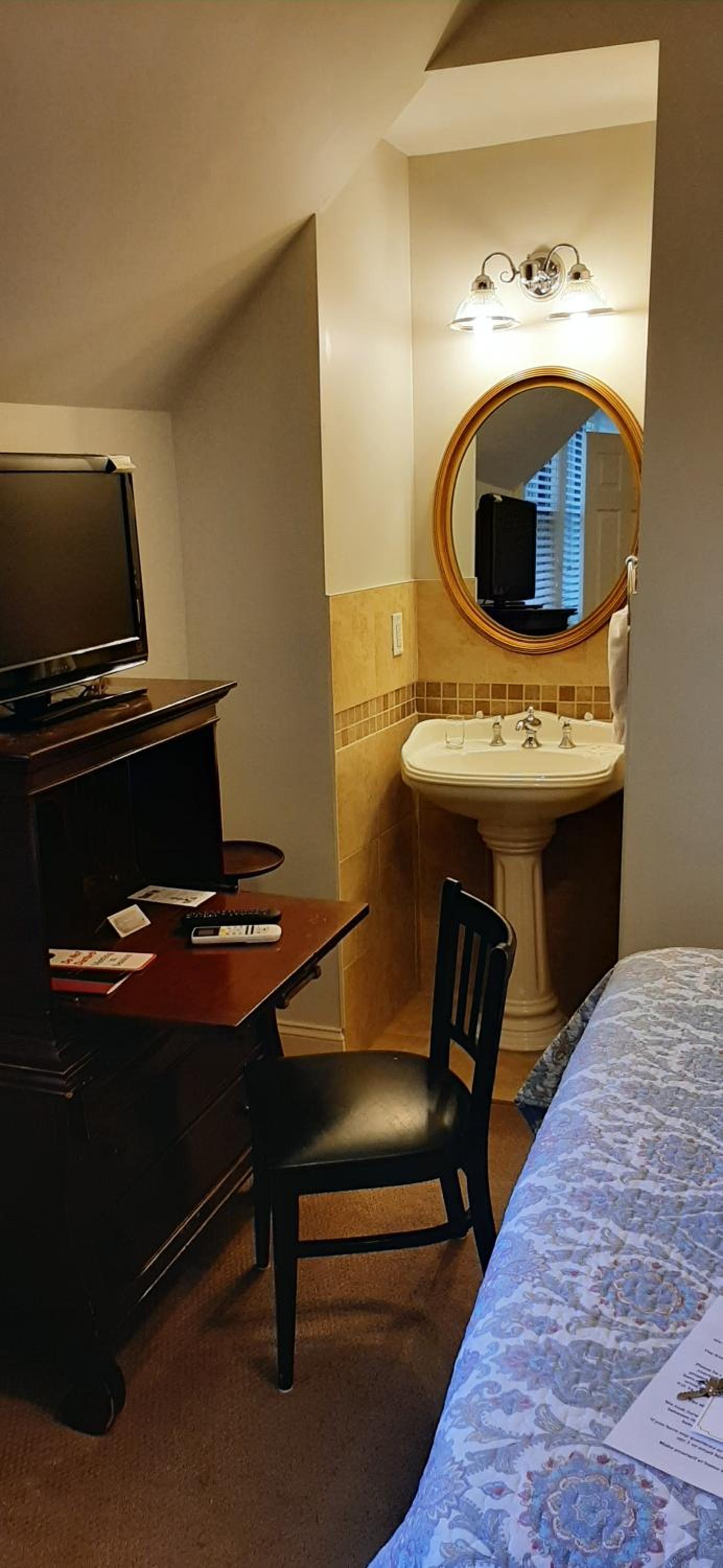 Queen Room - Photo 1