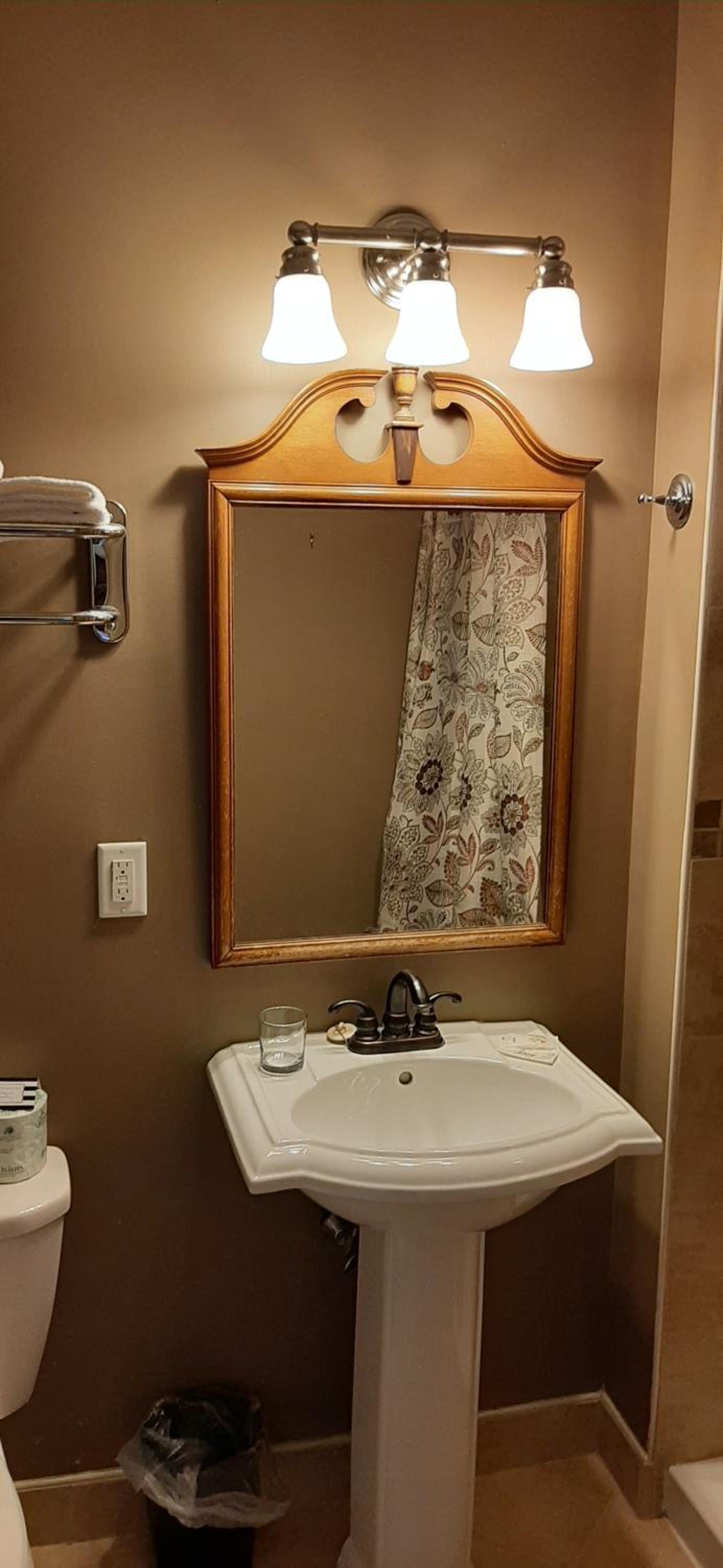 Deluxe Double Room (1 adult + 1 child) photo 2