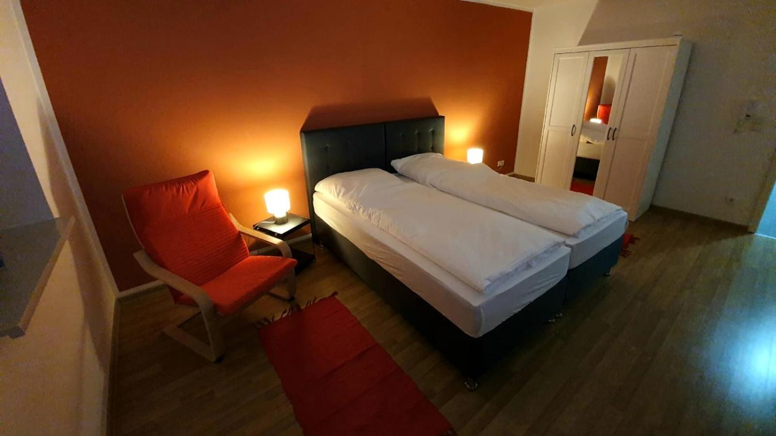 Double Room with Shared Bathroom photo 3