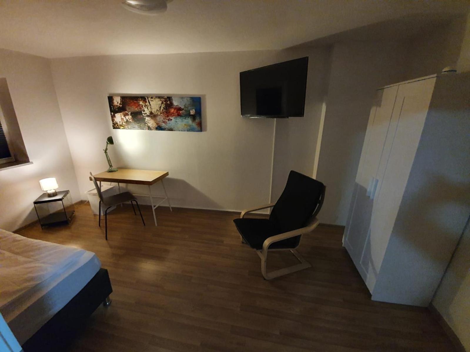 Single Room with Shared Bathroom photo 2
