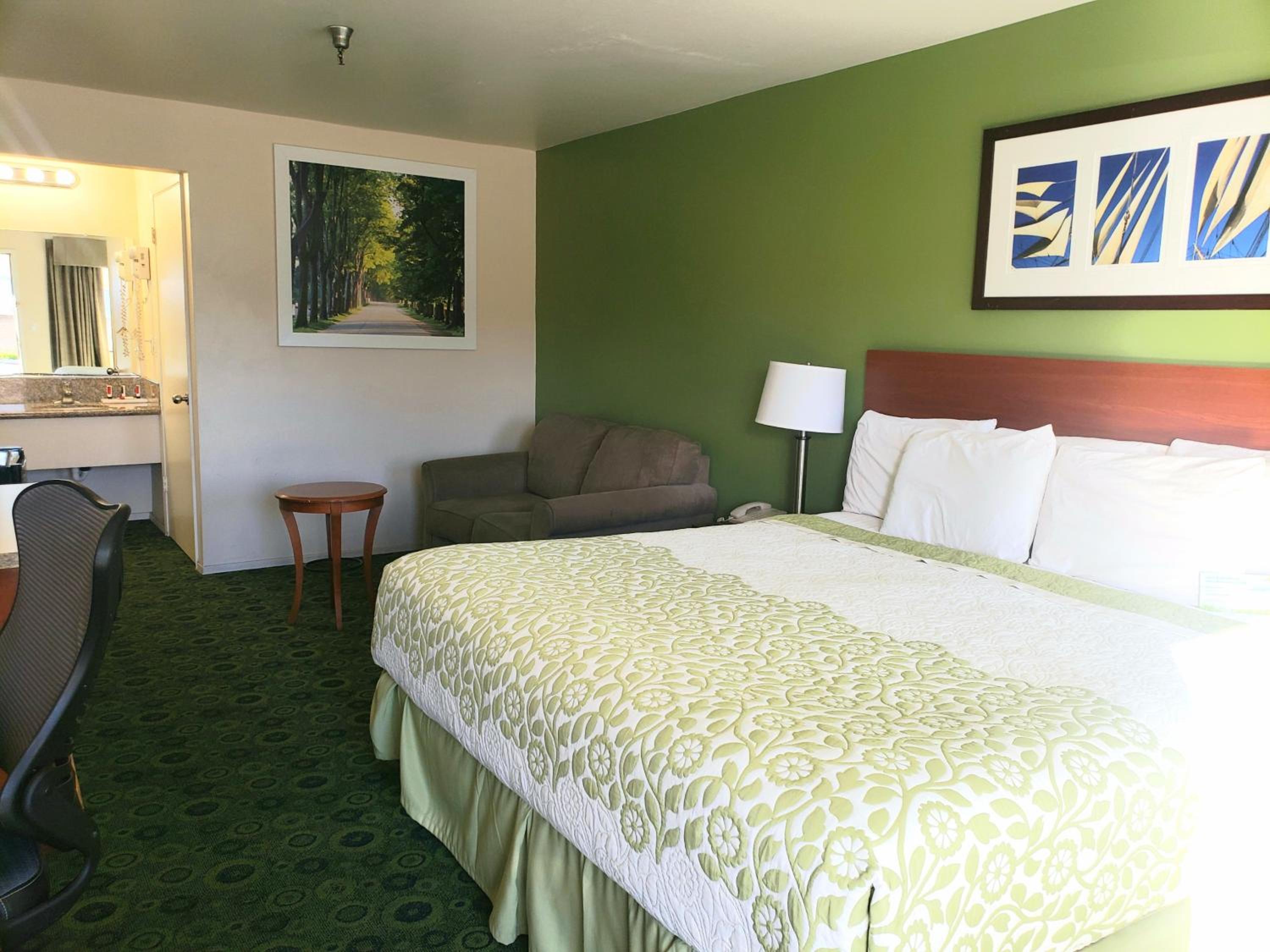 King Room - Mobility Access/Non-Smoking photo 1