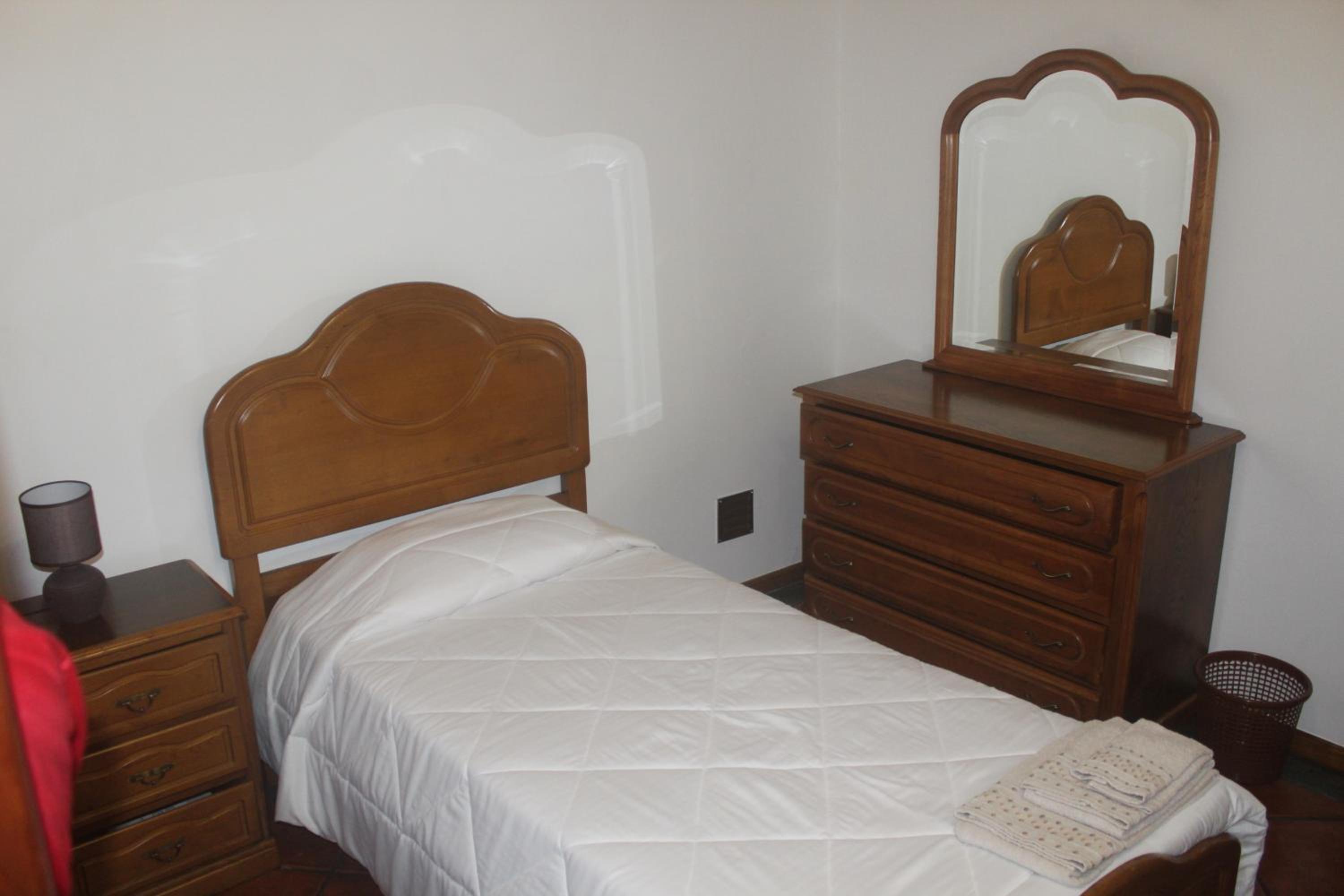 Two-Bedroom House - Photo 12