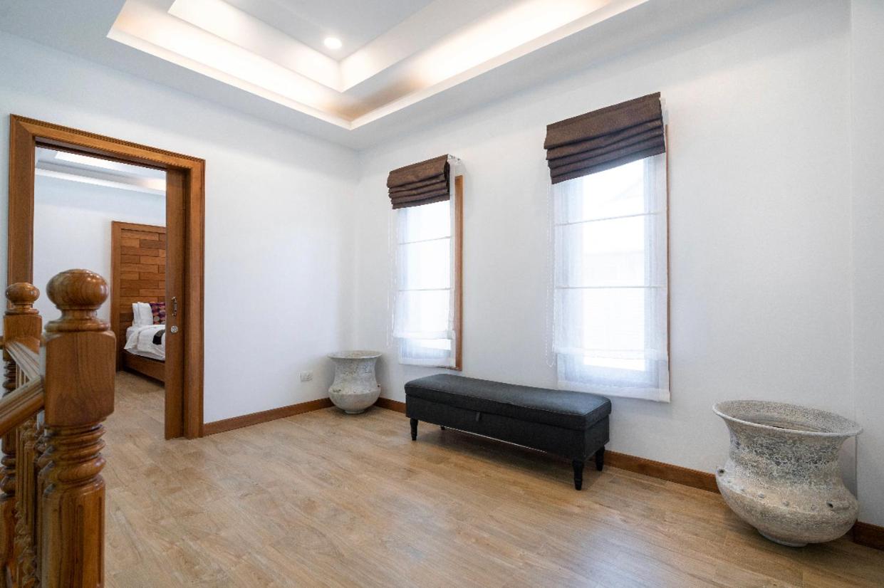 Three-Bedroom Villa photo 3