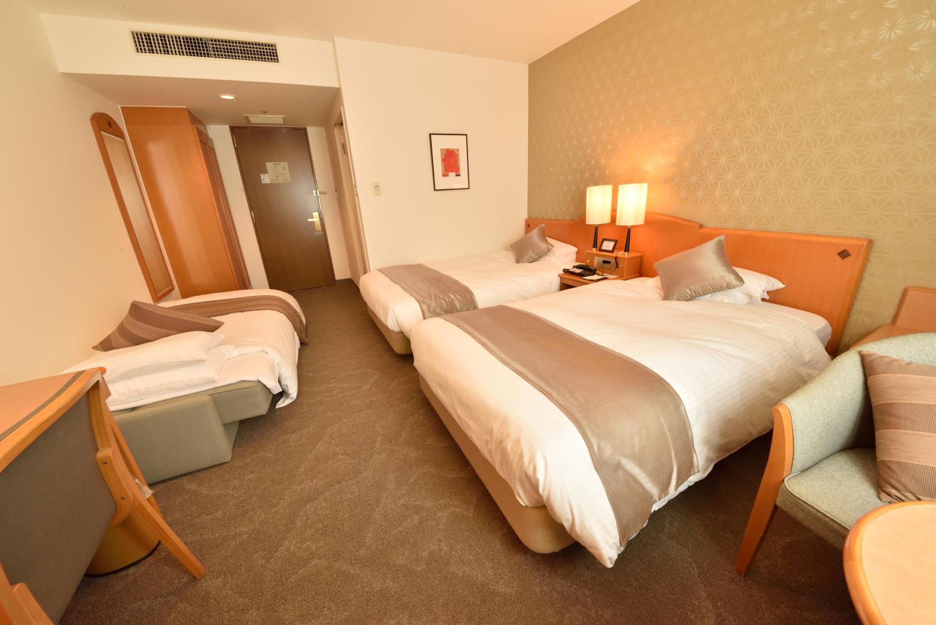 Twin Room with Extra Bed - Non-Smoking - Photo 2