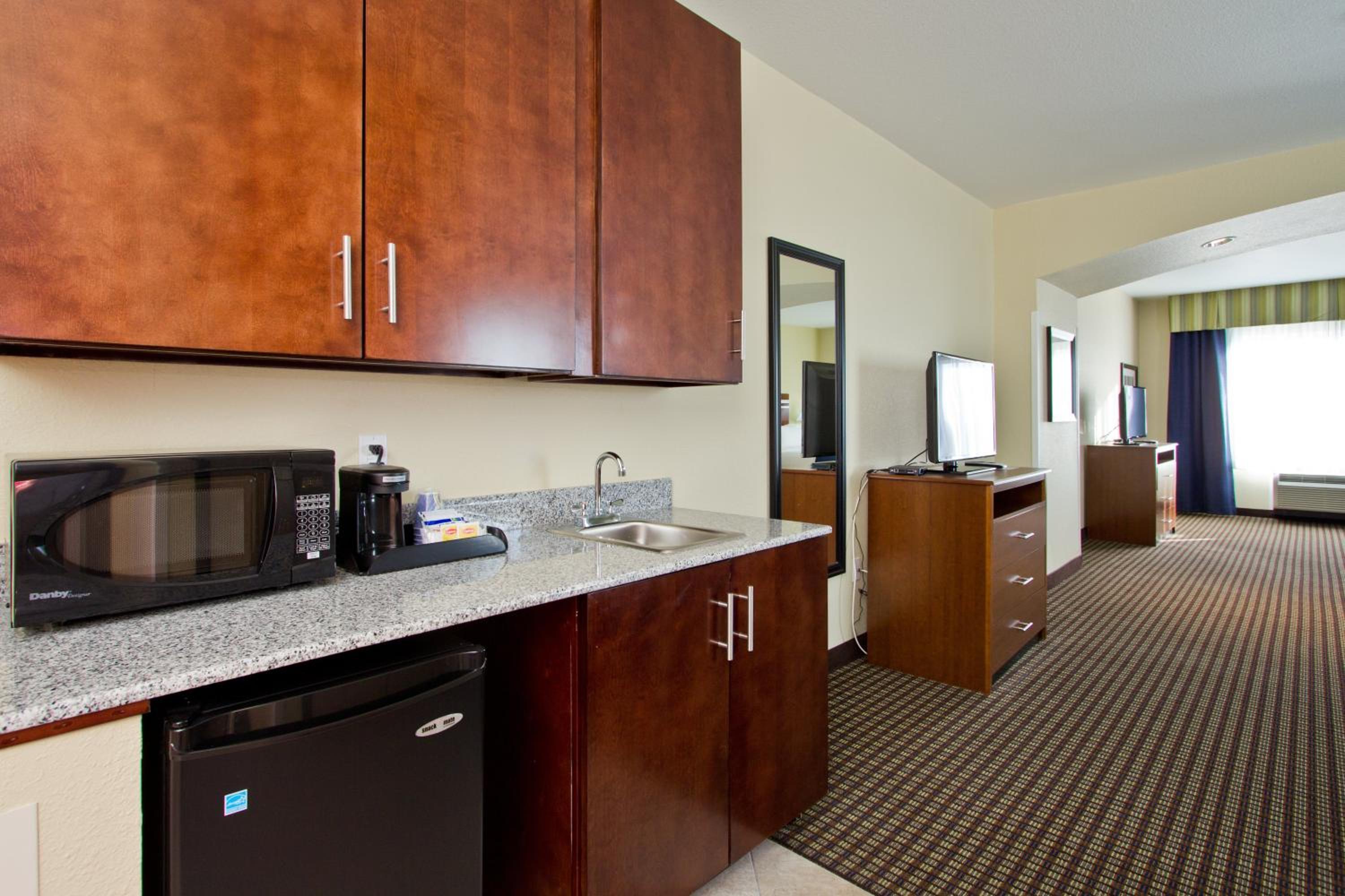 One-Bedroom Suite