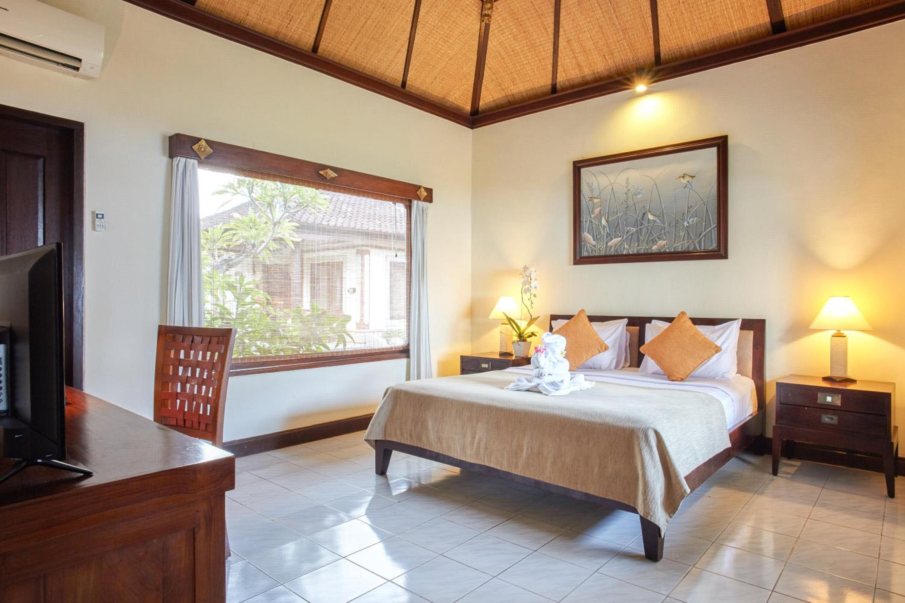 Deluxe Room with Garden View - Photo 3