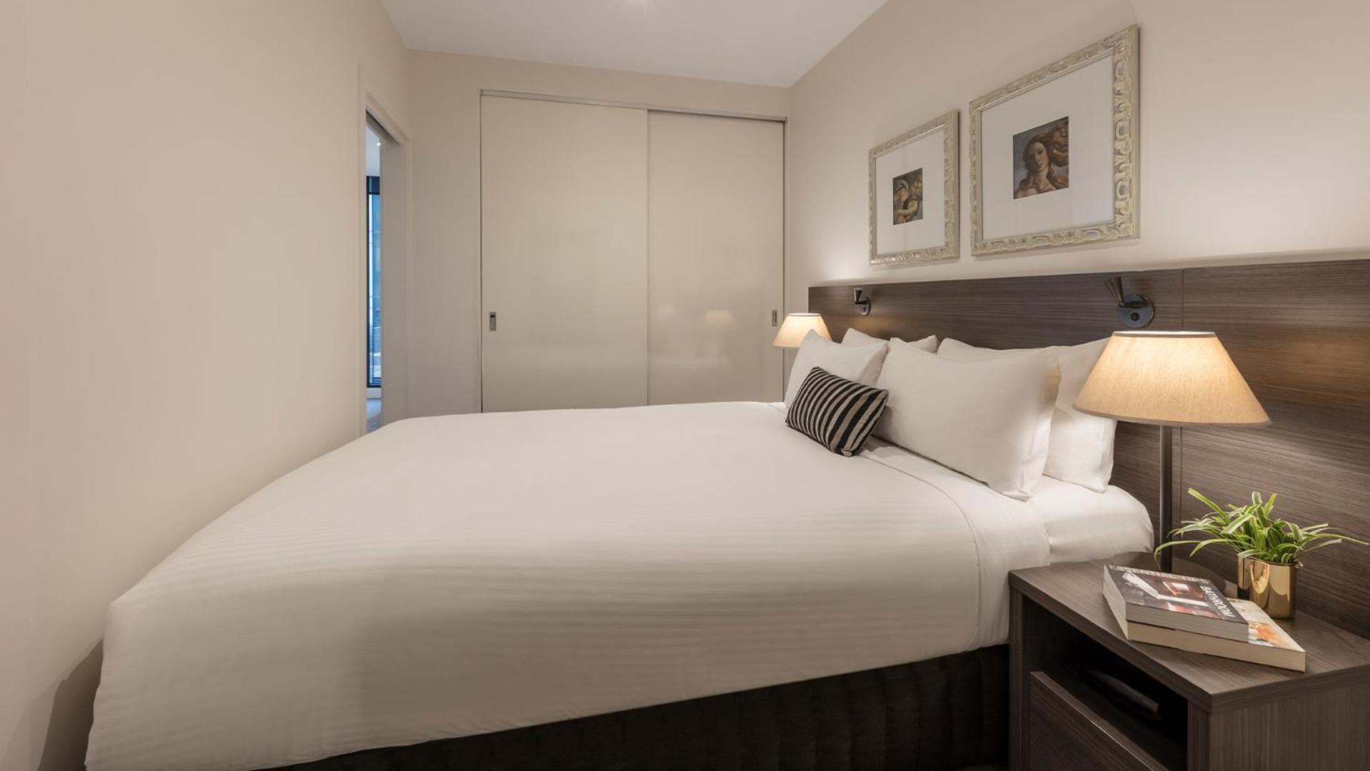 Studio Apartment photo 1