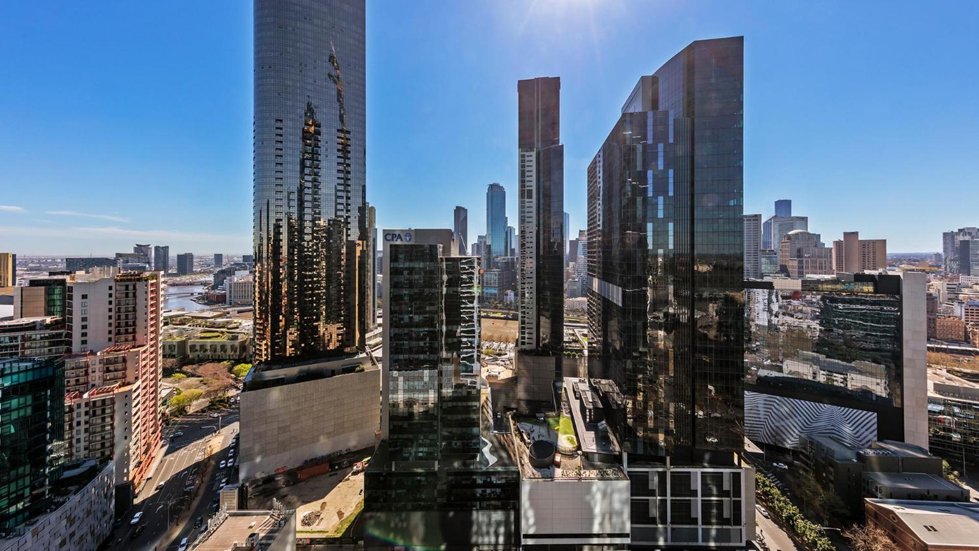 Two-Bedroom Apartment - City View photo 3