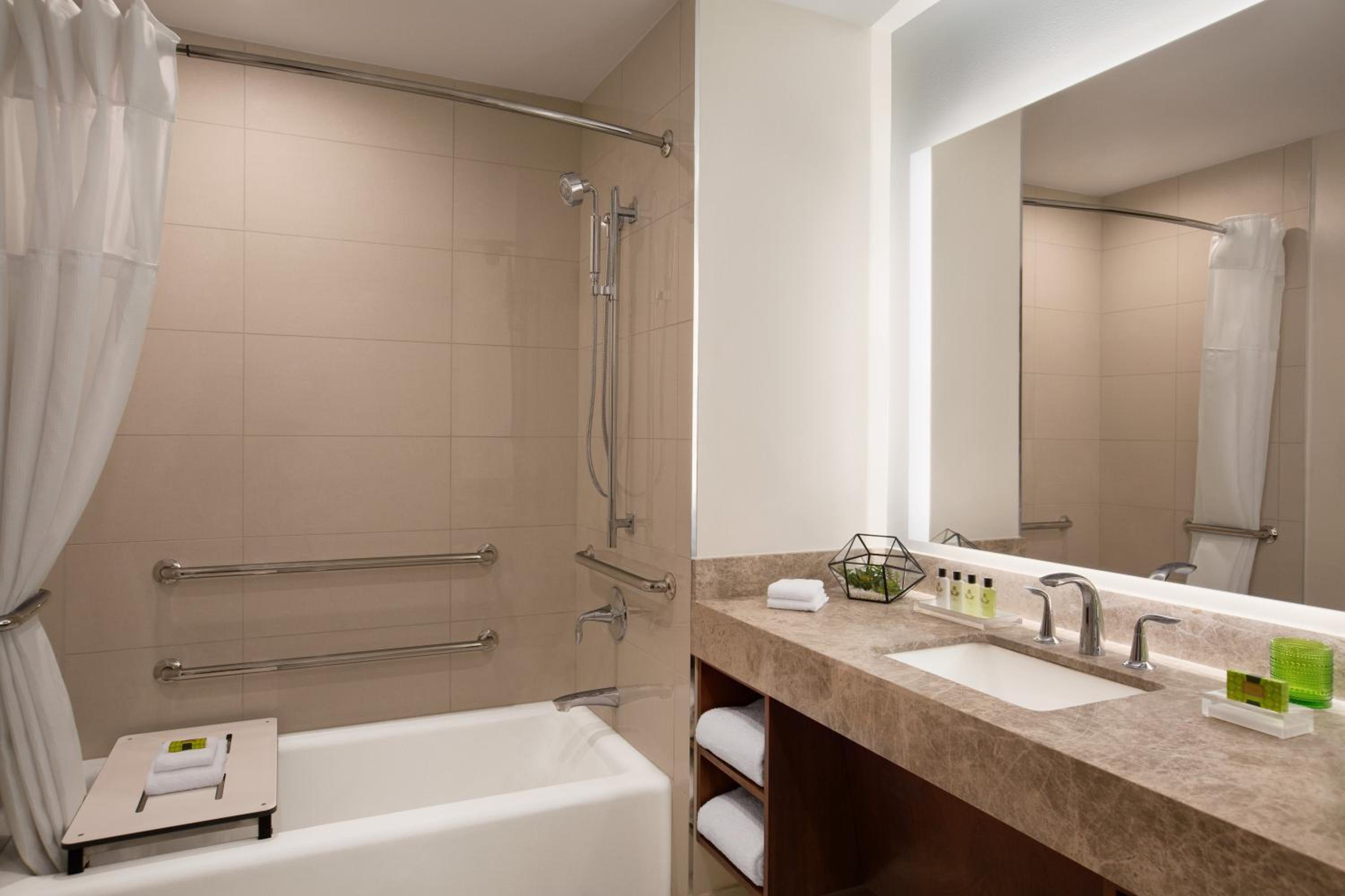 Premium King Room - Pure Wellness
