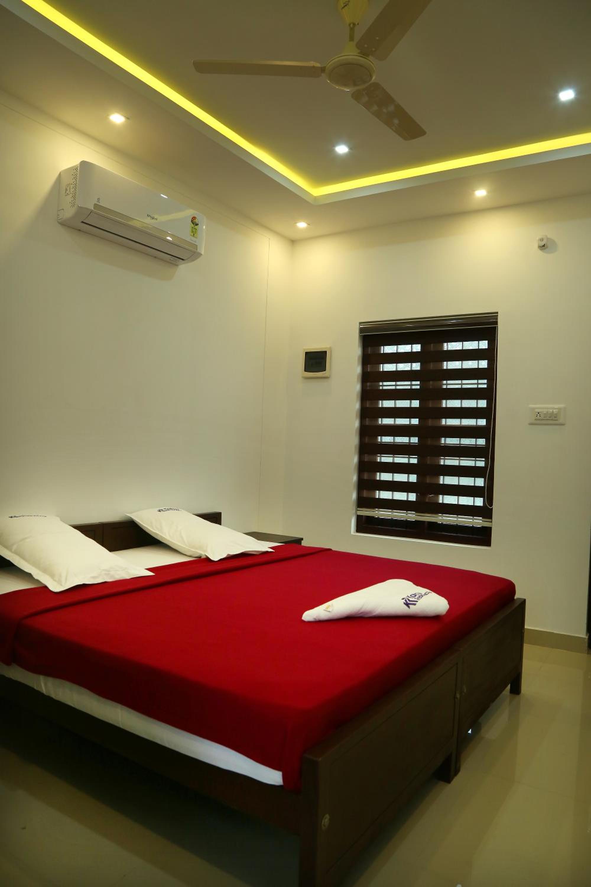 Standard Double Room with Fan - Photo 7
