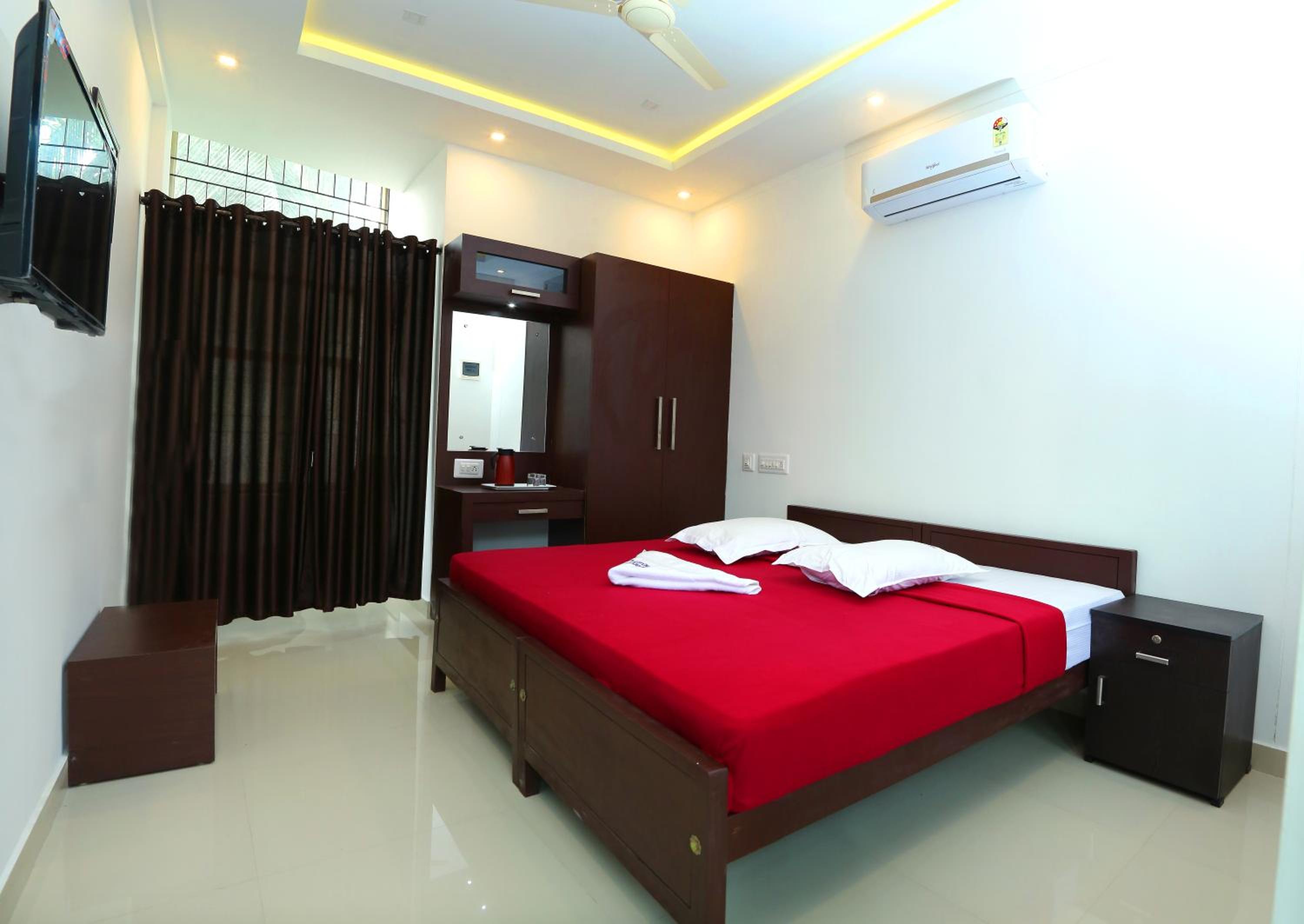 Standard Double Room with Fan - Photo 6