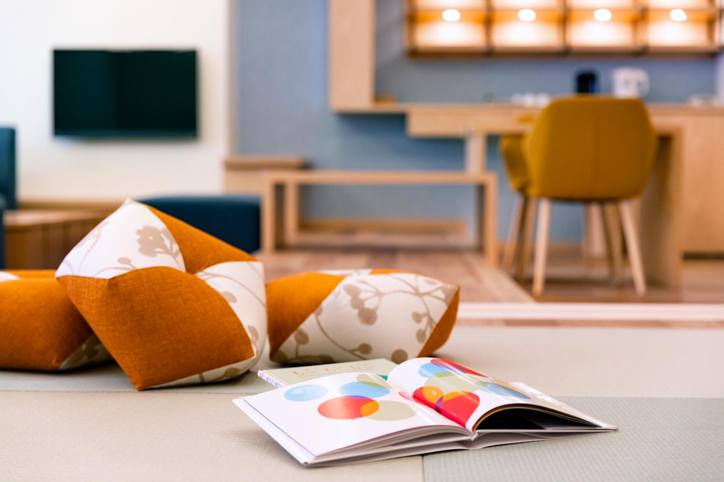 Junior Family Room photo 3