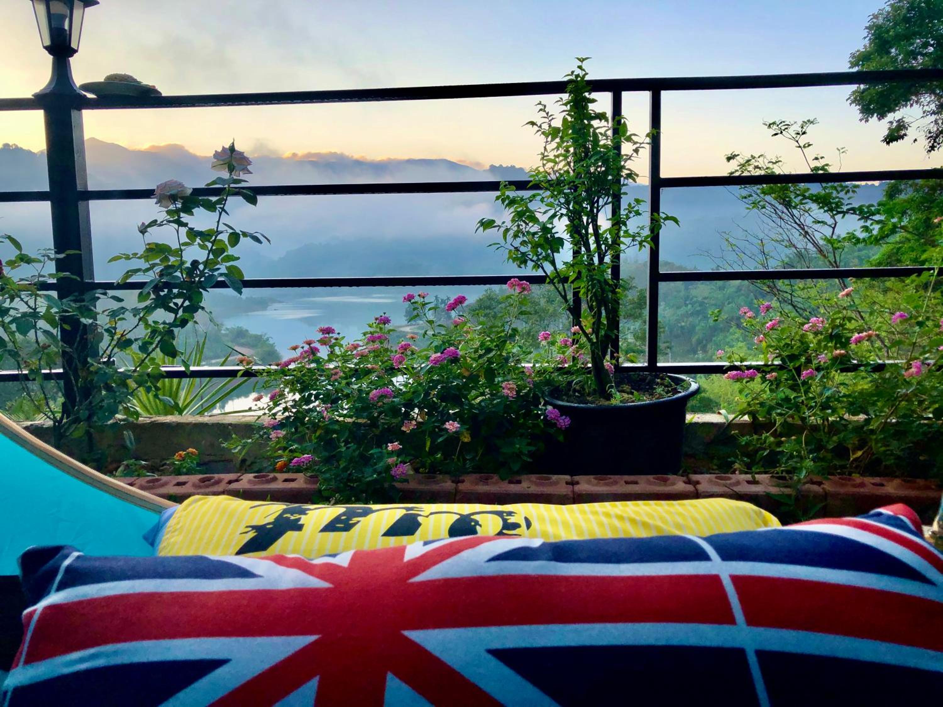 King Room with Mountain View