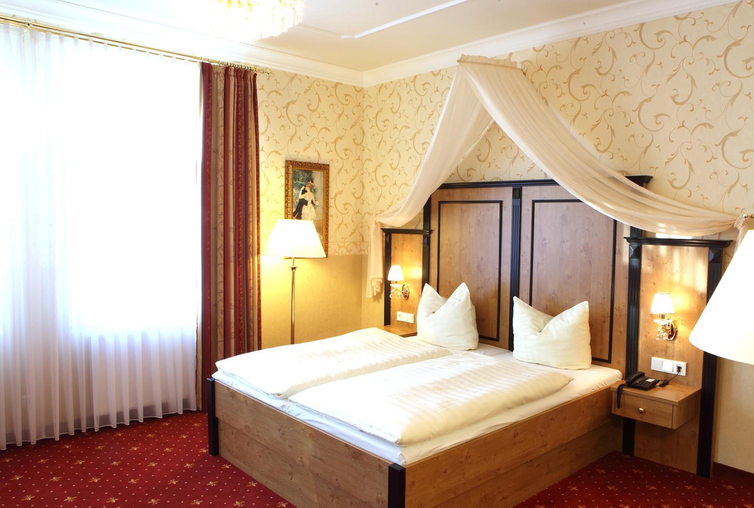 Deluxe Suite - Photo 1