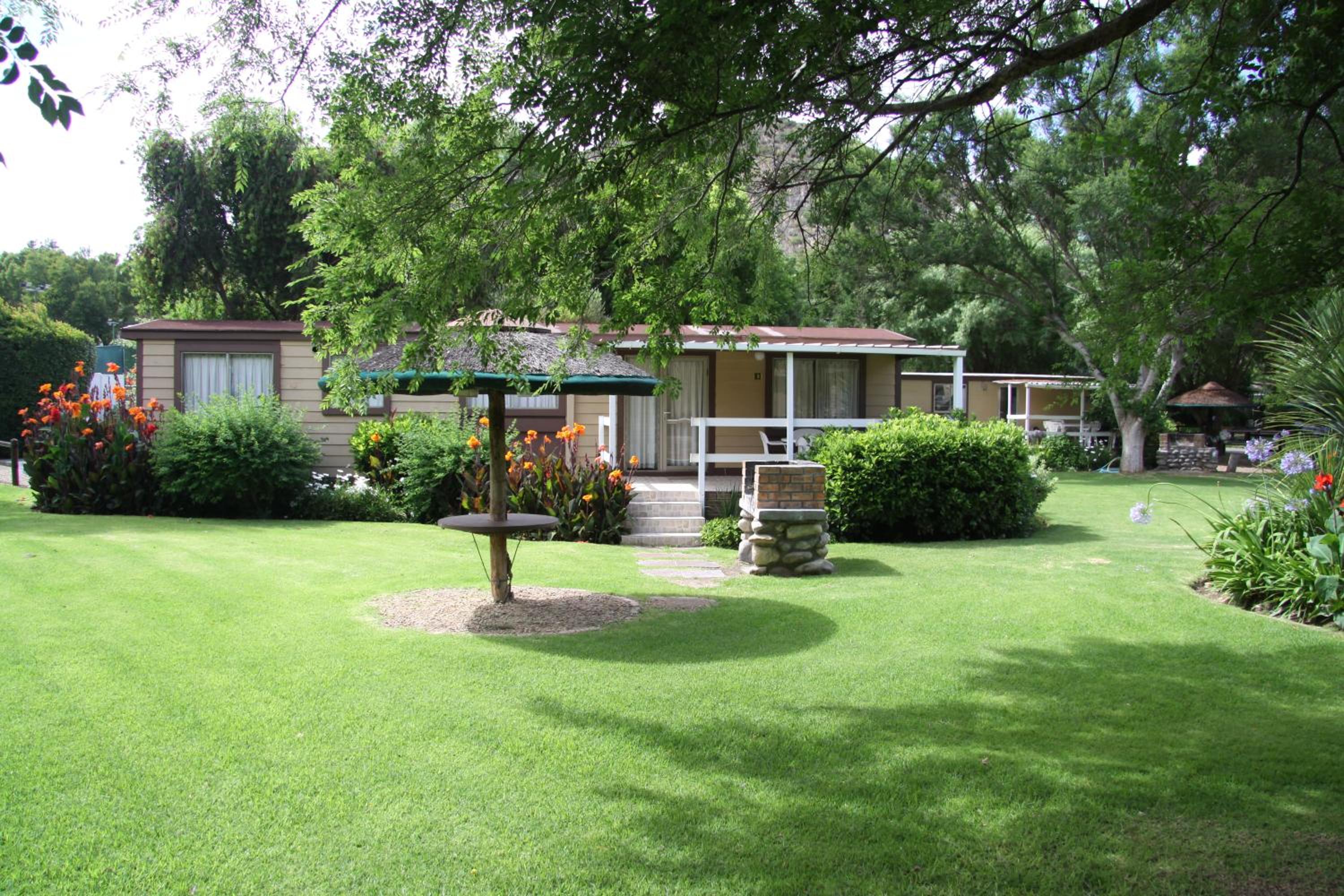 Bungalow (2 Adults + 2 Children) photo 3