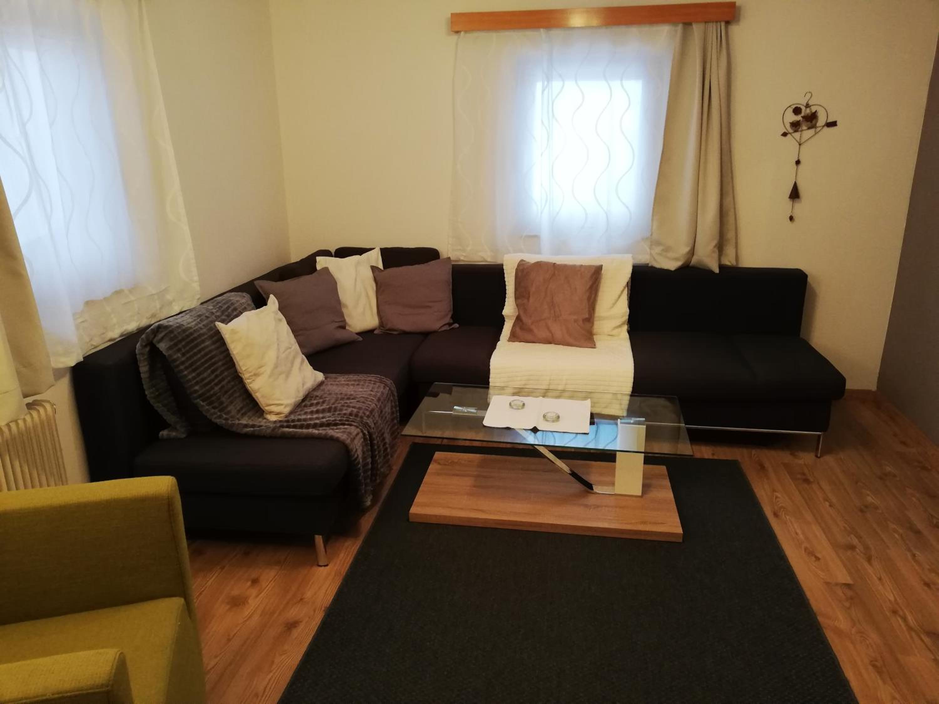 One-Bedroom House photo 1