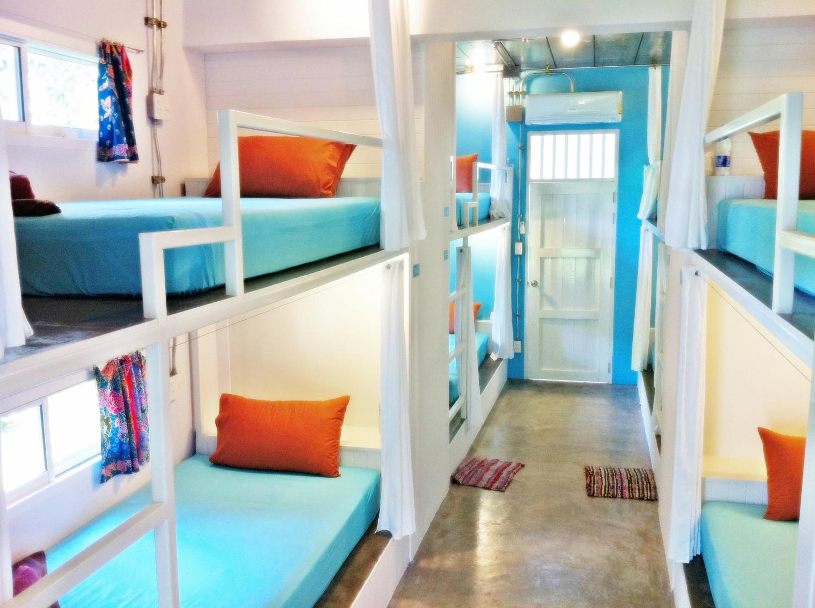 Single Bed in Mixed Dormitory Room photo 2