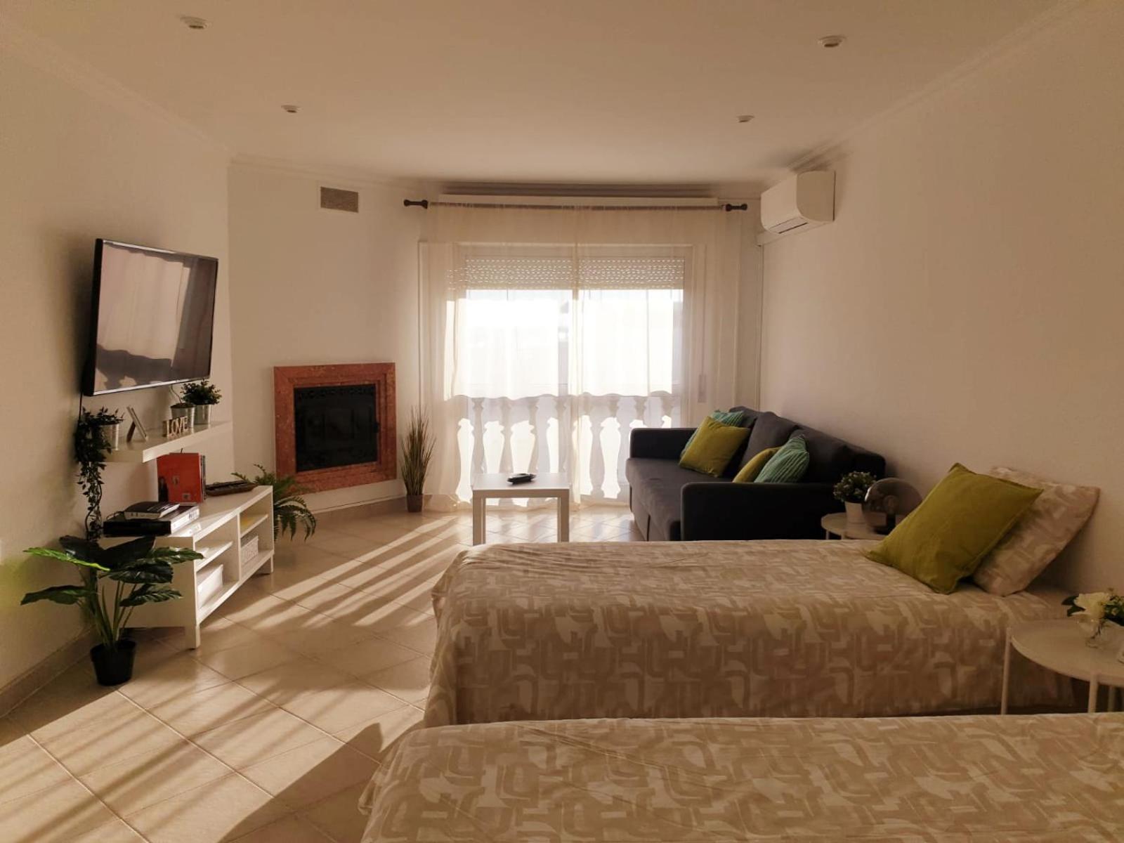 Three-Bedroom Apartment photo 1