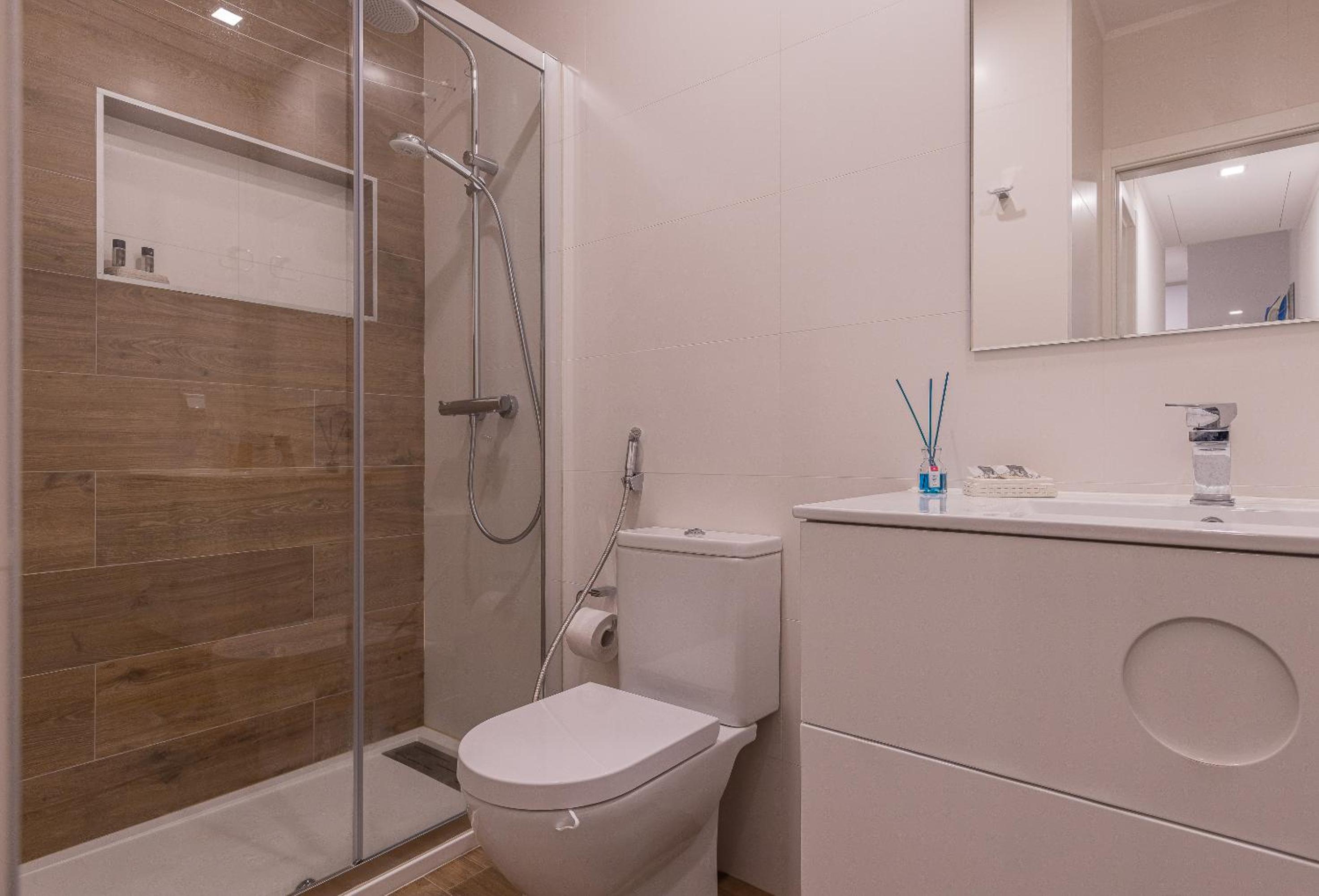 One-Bedroom Apartment - Photo 20