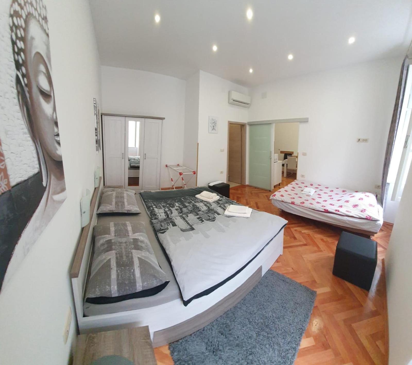 Apartment - Photo 5