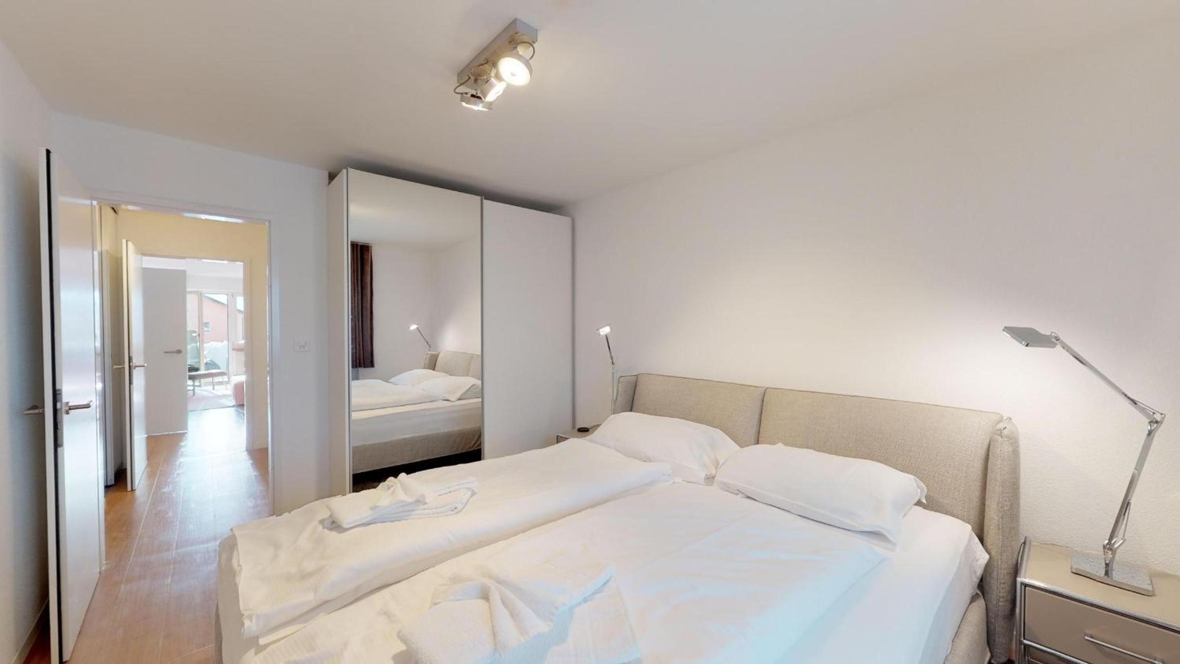 Apartment with Mountain View photo 2