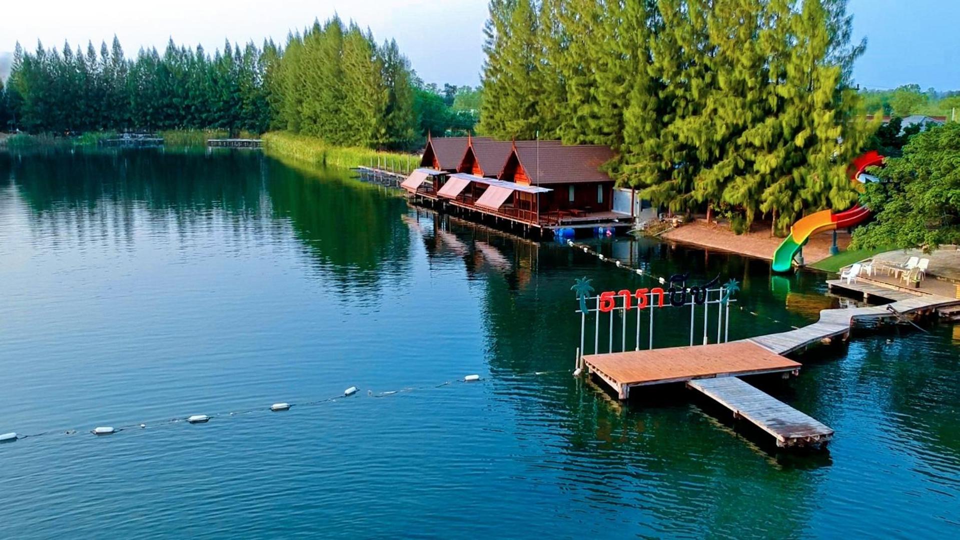 Double Room with Lake View - Photo 19