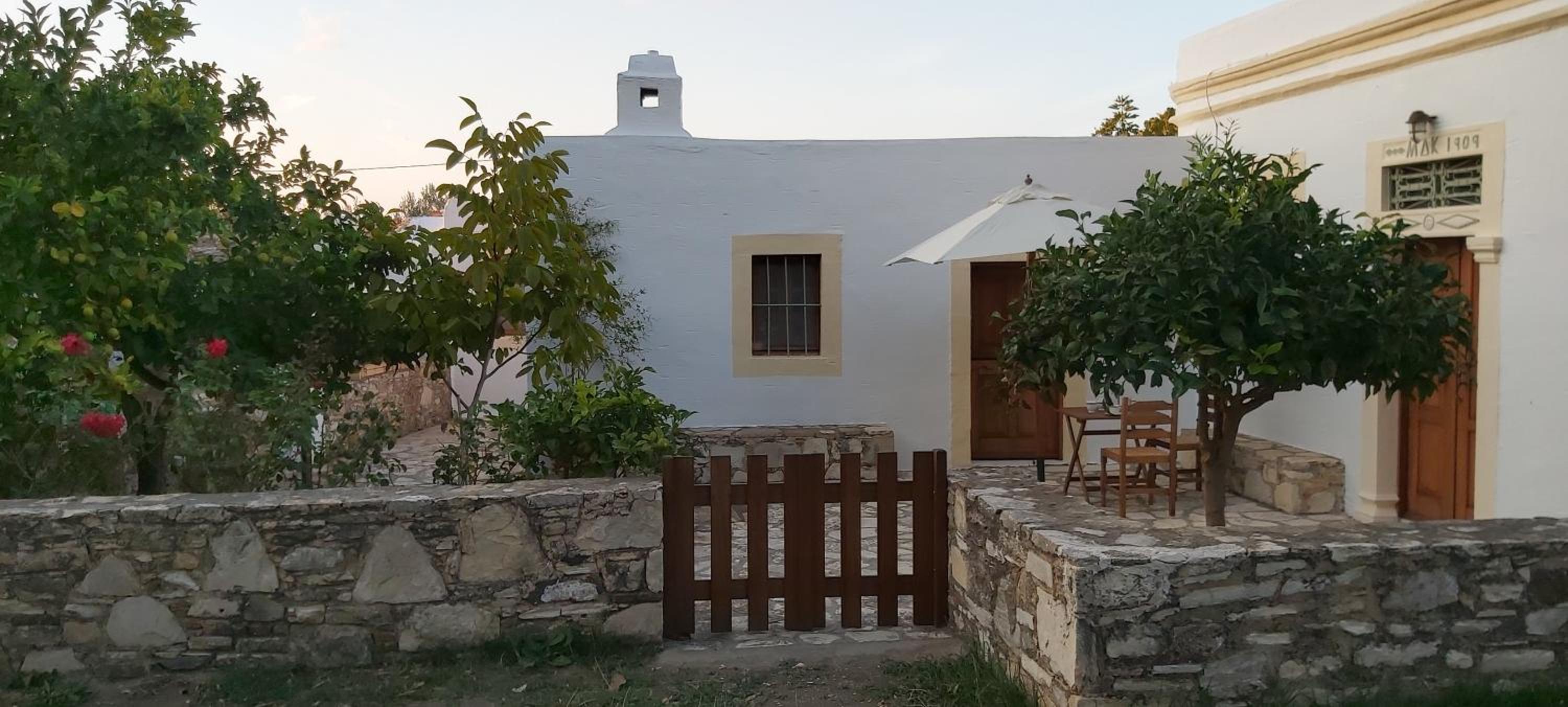 Villa photo 2