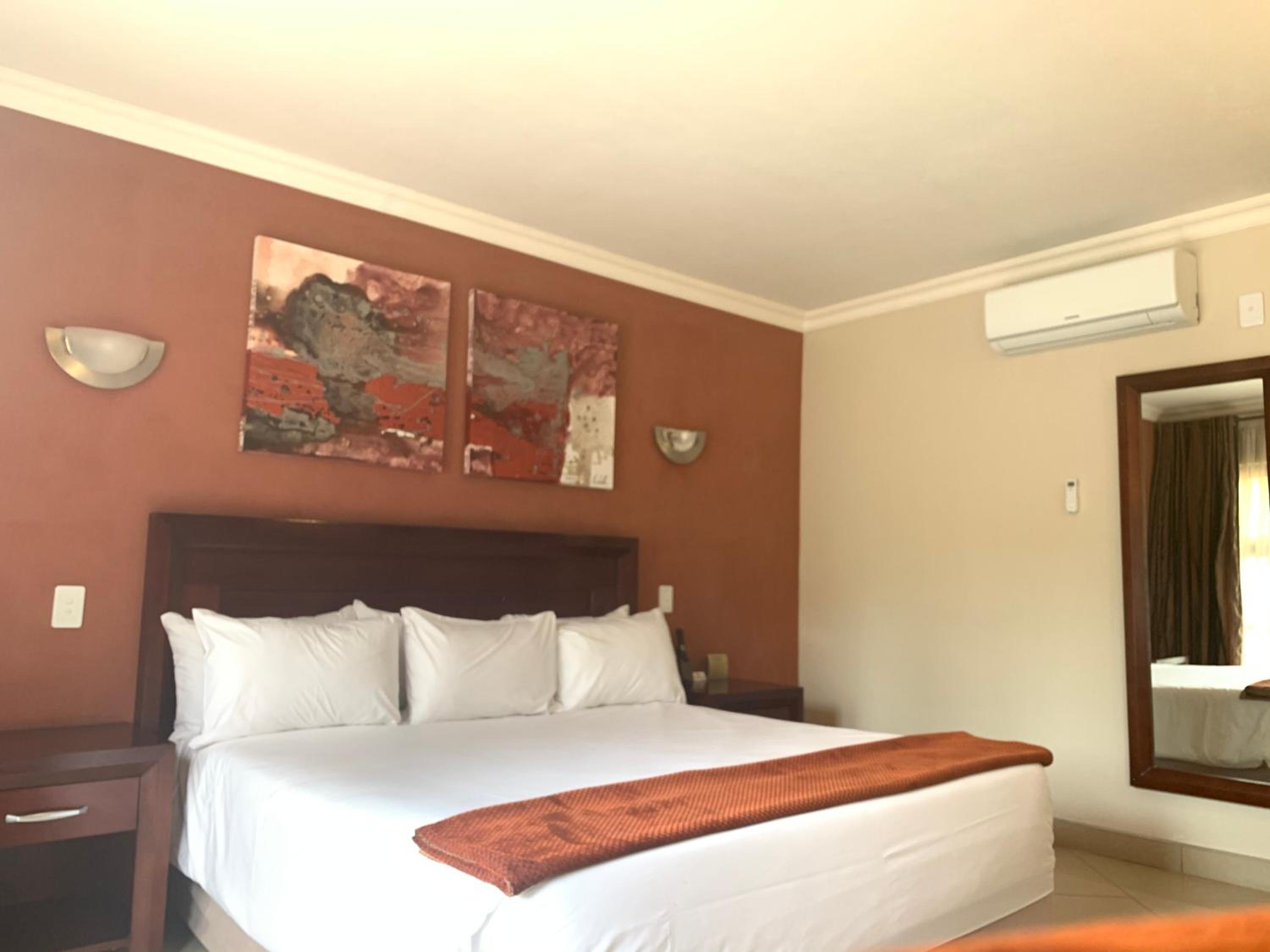 Standard Twin Room photo 2
