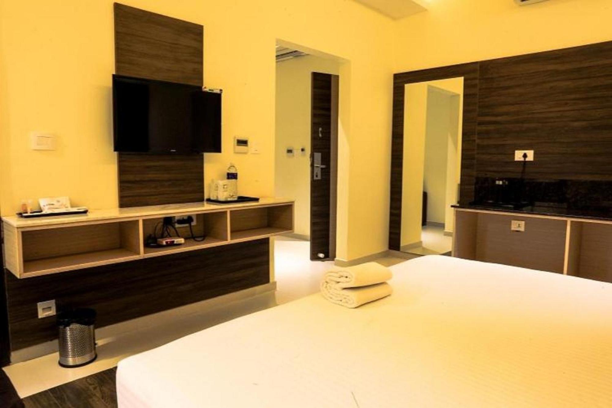 Deluxe Double Room - Photo 1