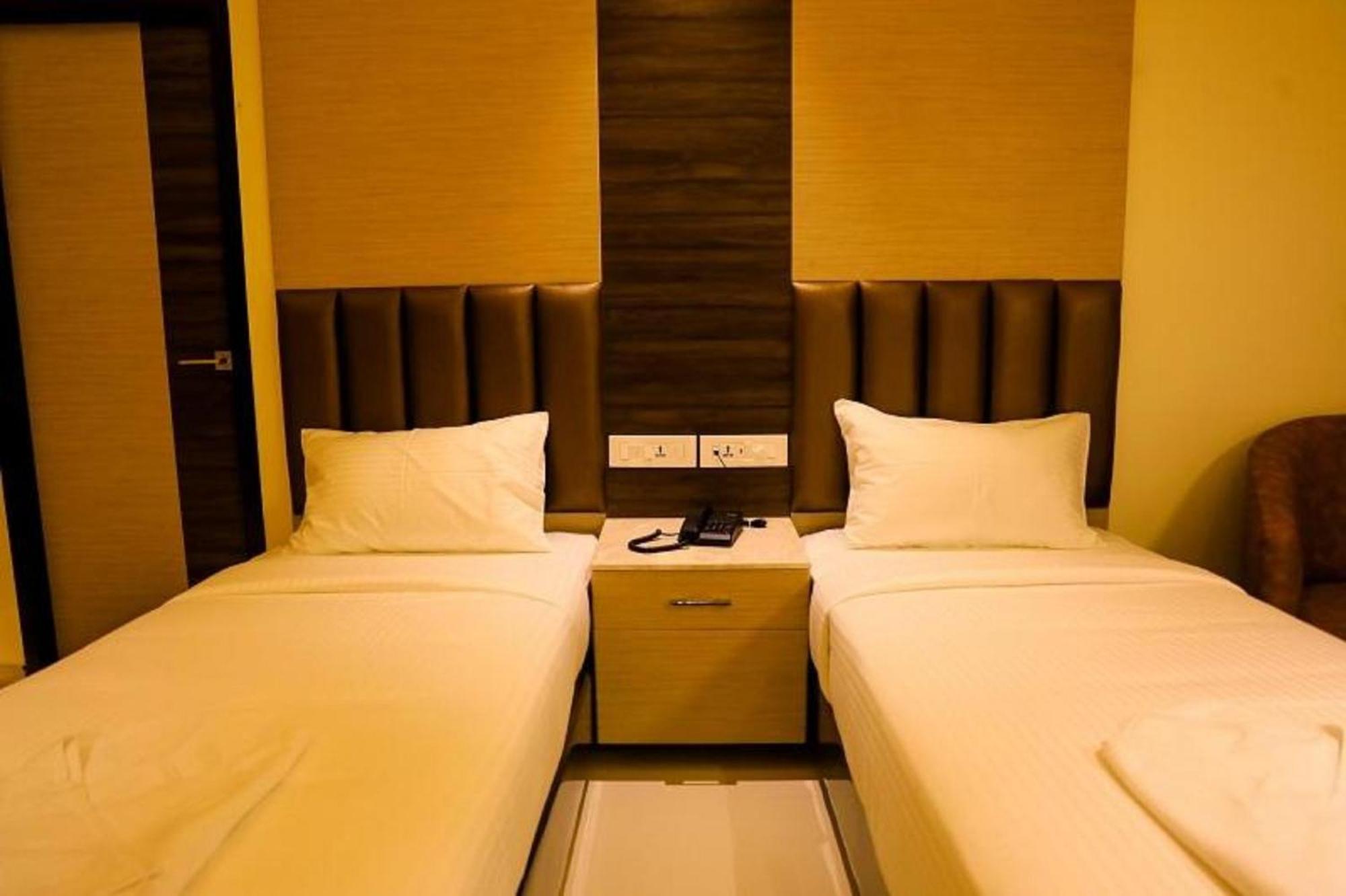 Double Room - Photo 11