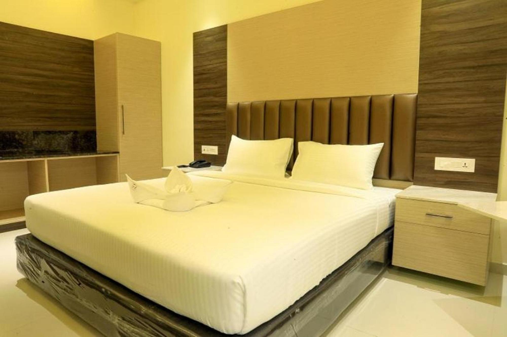 Deluxe Double Room - Photo 7