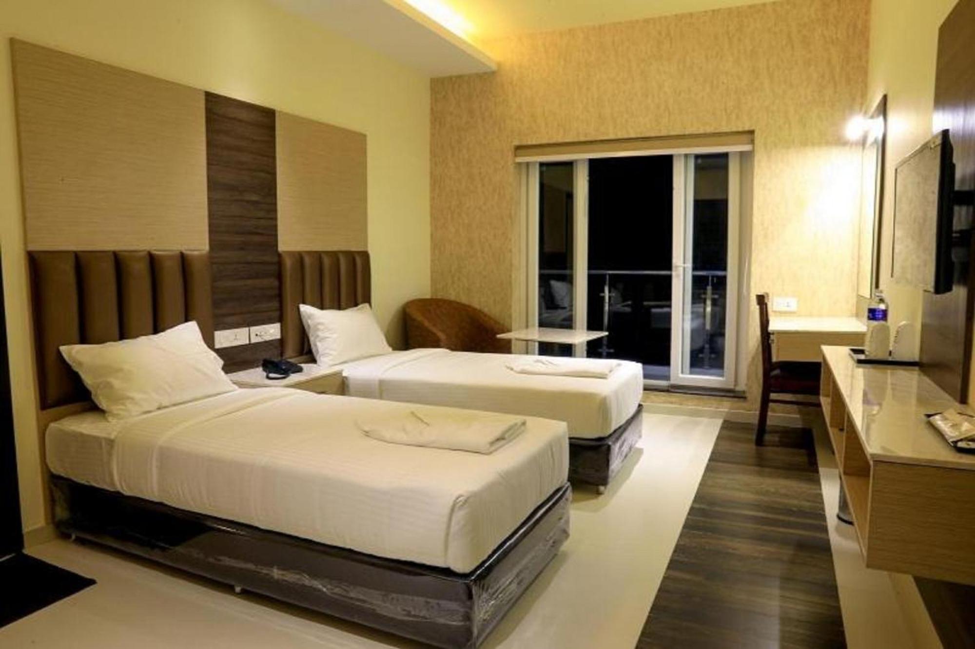 Double Room - Photo 10